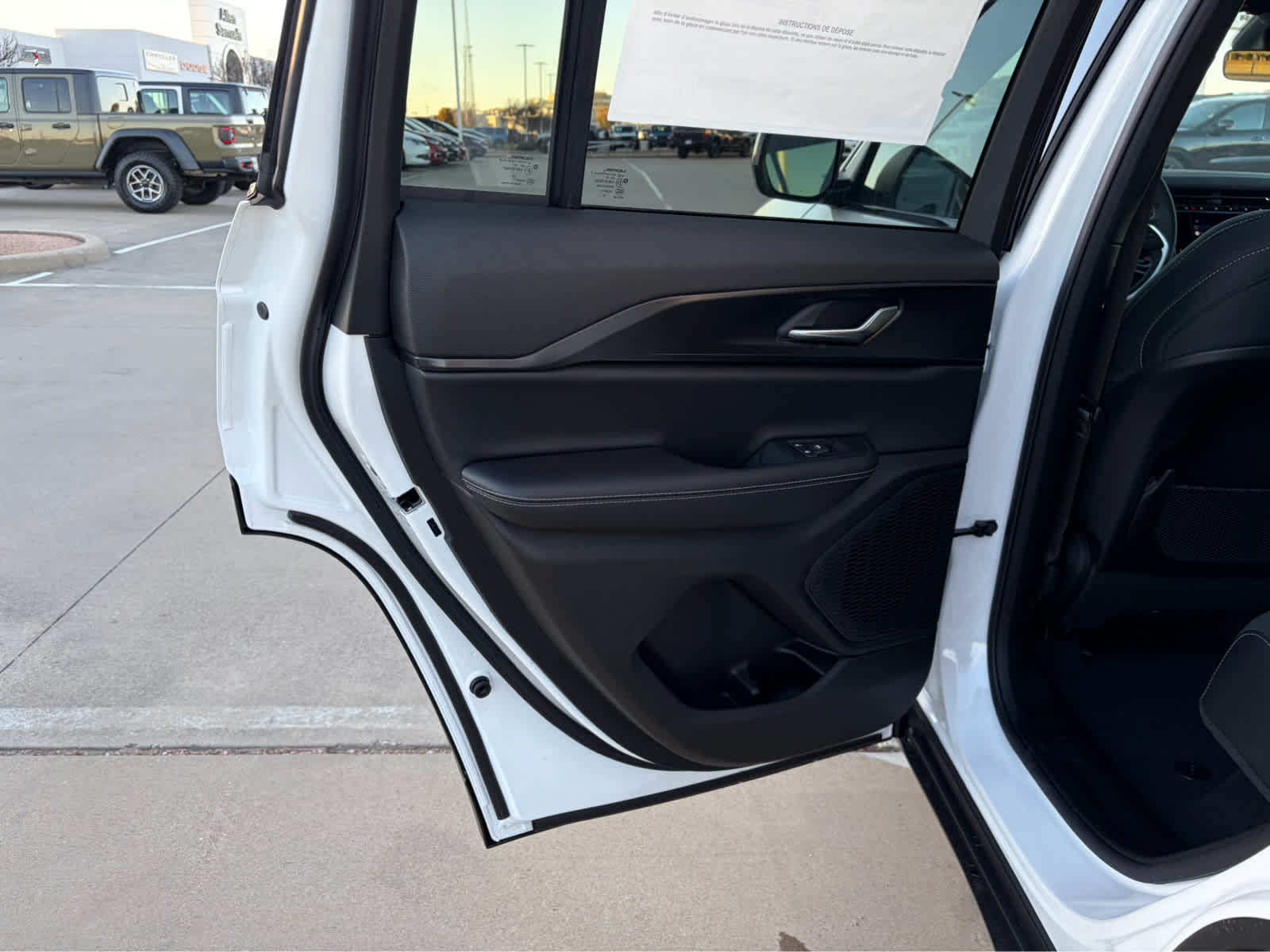 New Car 2025 Jeep Grand Cherokee  Laredo For Sale Under $40,000 In Waco, Texas