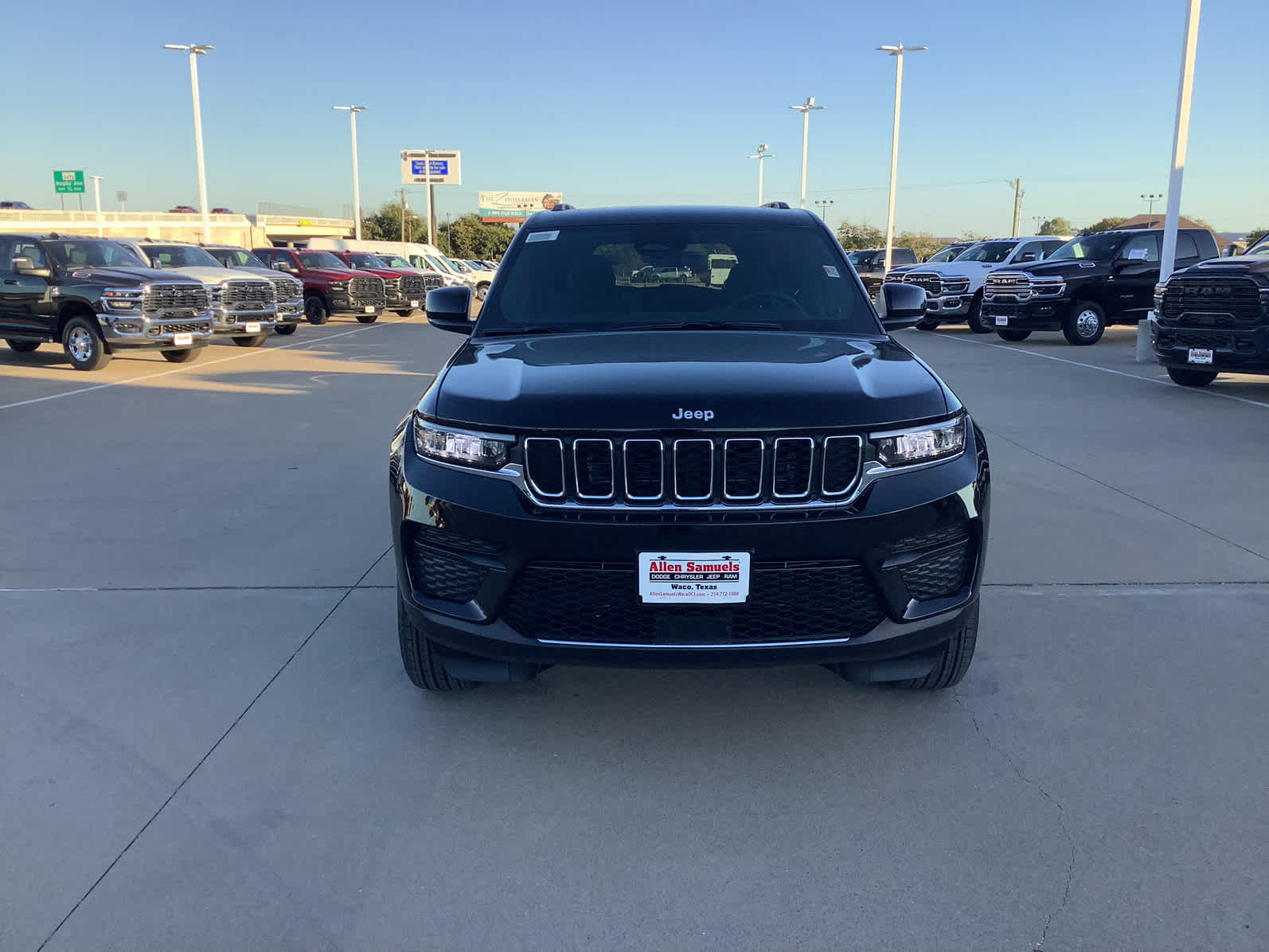 New Car 2025 Jeep Grand Cherokee  Laredo For Sale Under $50,000 In Waco, Texas