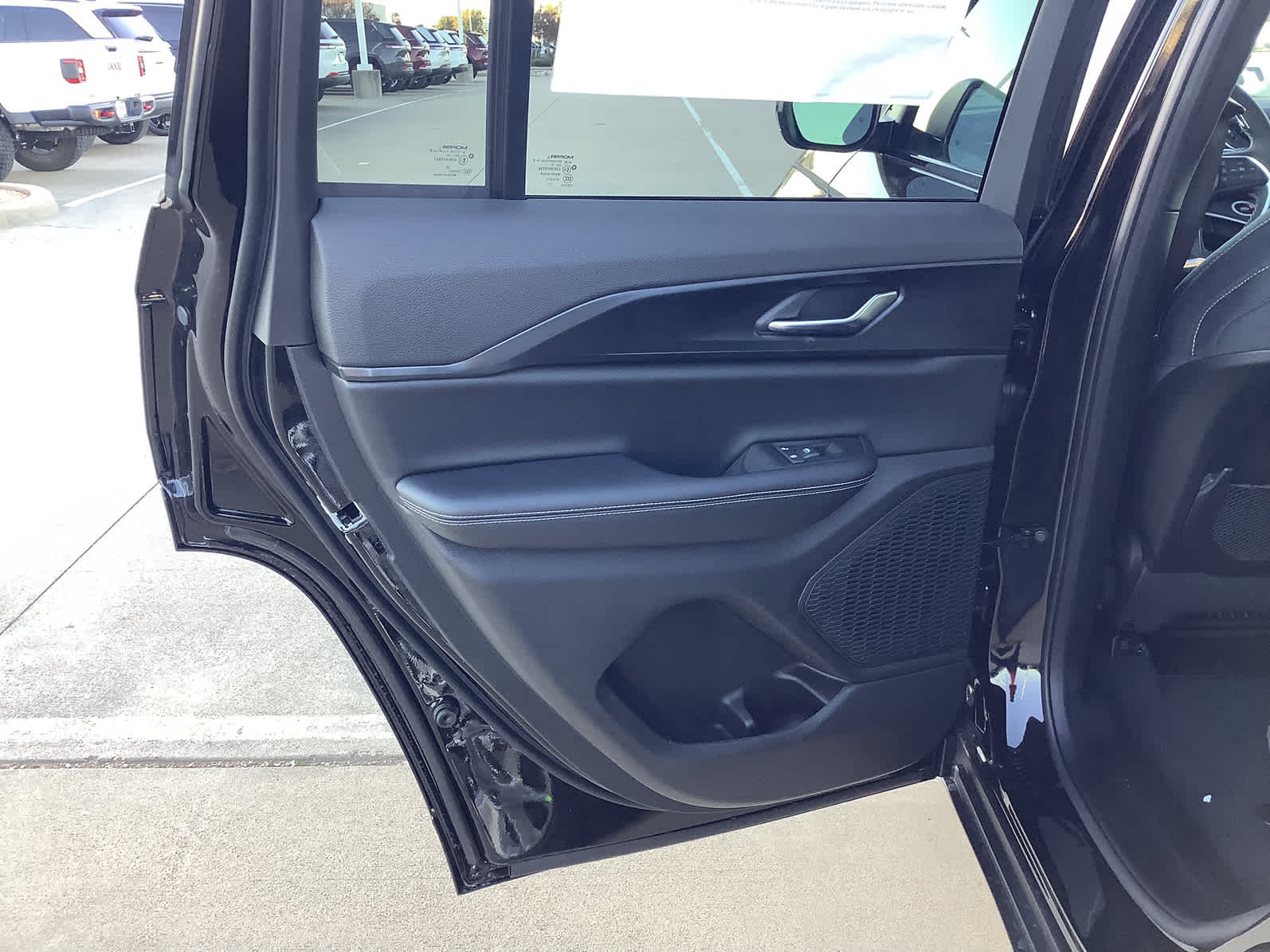 New Car 2025 Jeep Grand Cherokee  Laredo For Sale Under $50,000 In Waco, Texas