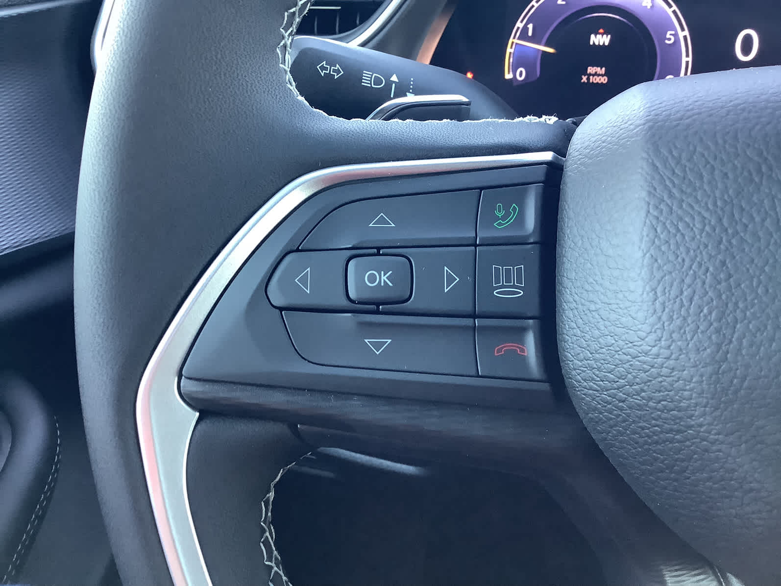 New Car 2025 Jeep Grand Cherokee  Laredo For Sale Under $50,000 In Waco, Texas