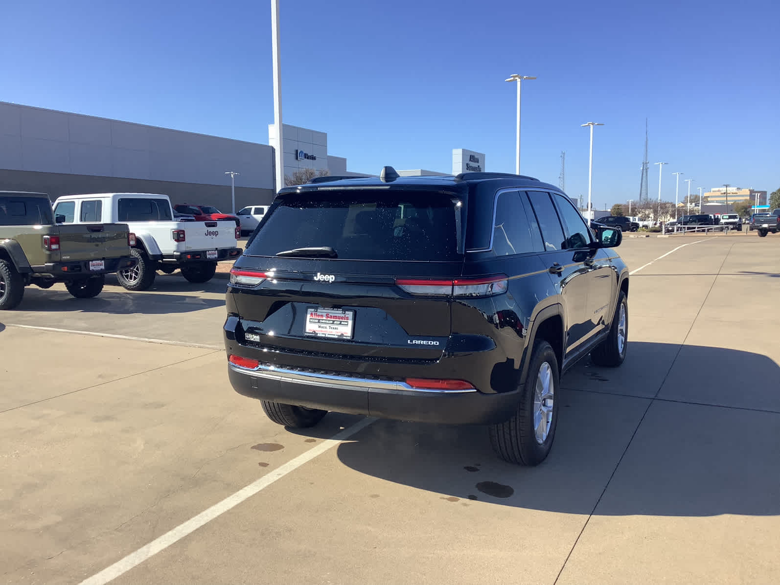 New Car 2025 Jeep Grand Cherokee  Laredo X For Sale Under $50,000 In Waco, Texas