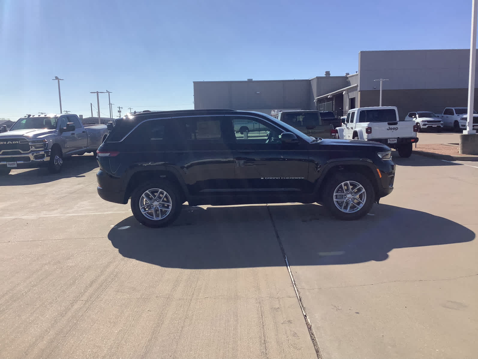 New Car 2025 Jeep Grand Cherokee  Laredo X For Sale Under $50,000 In Waco, Texas