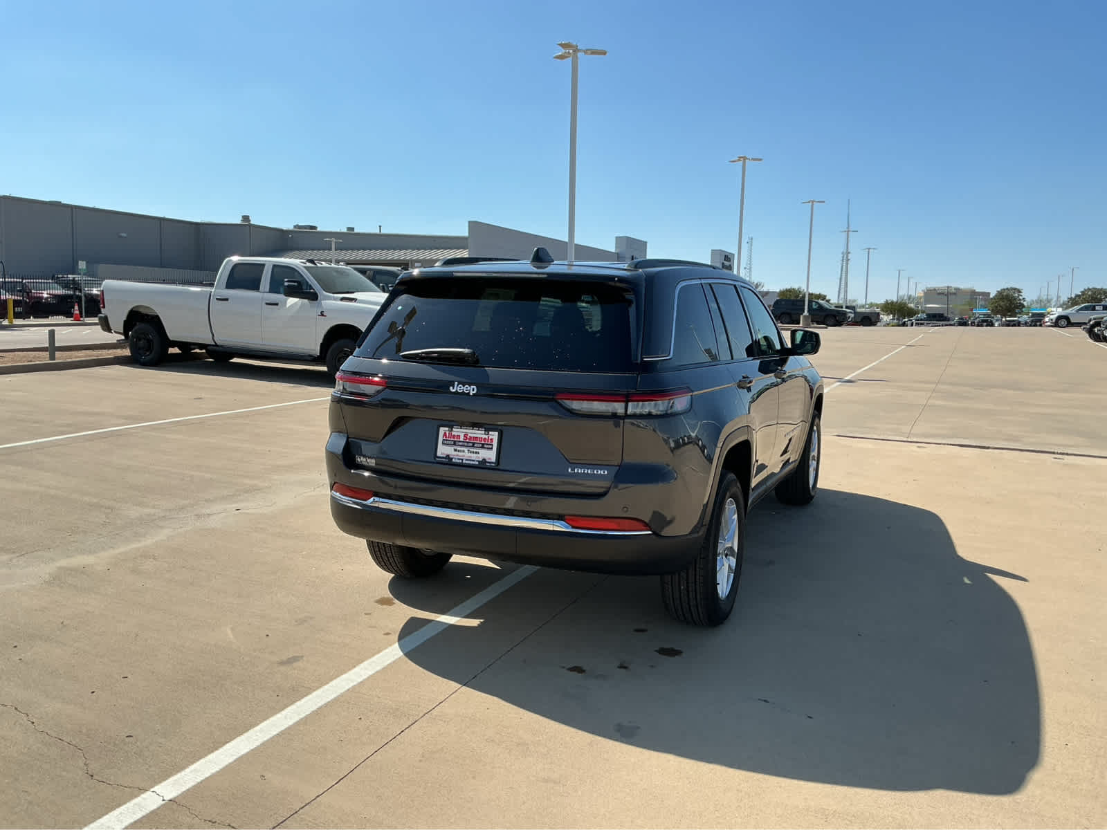 new 2026 Jeep Grand Cherokee car, priced at $43,305