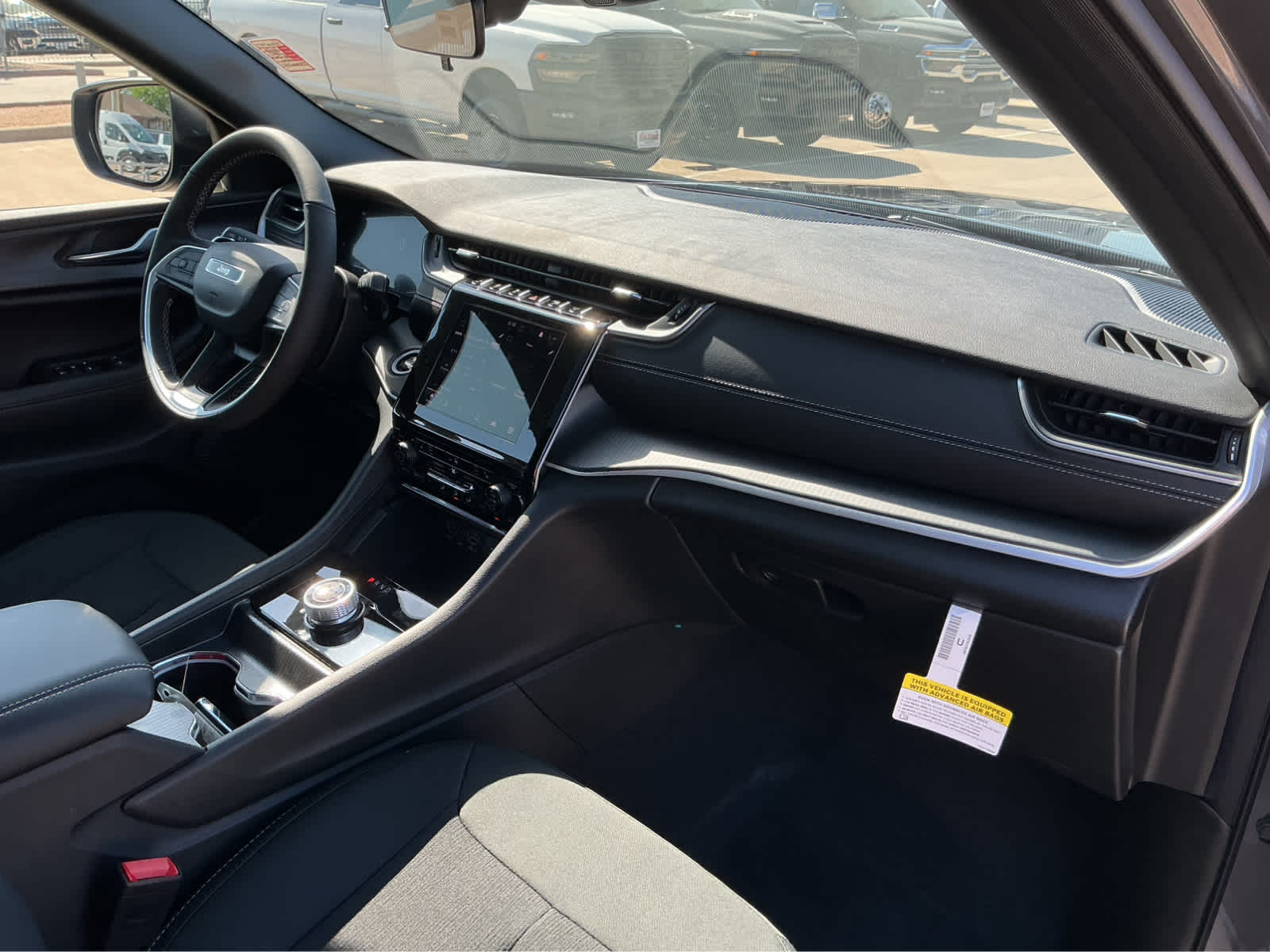 new 2026 Jeep Grand Cherokee car, priced at $43,305