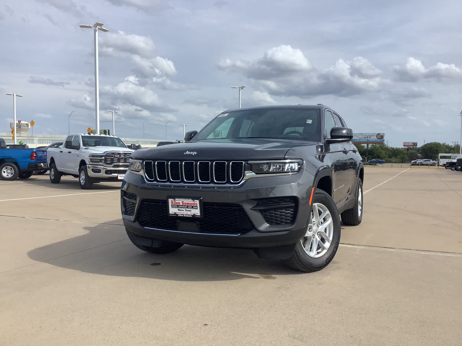 New Car 2025 Jeep Grand Cherokee  Laredo X For Sale Under $50,000 In Waco, Texas