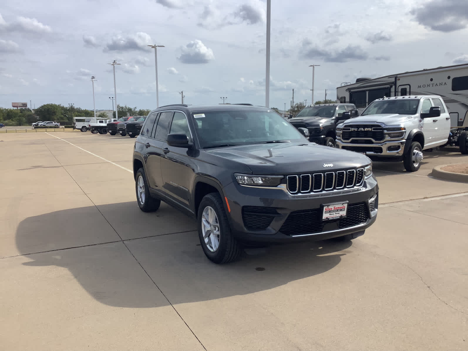 New Car 2025 Jeep Grand Cherokee  Laredo X For Sale Under $50,000 In Waco, Texas