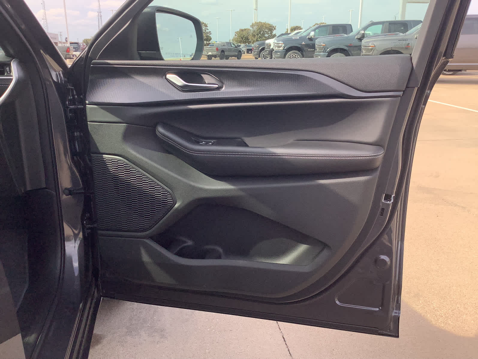 New Car 2025 Jeep Grand Cherokee  Laredo X For Sale Under $50,000 In Waco, Texas