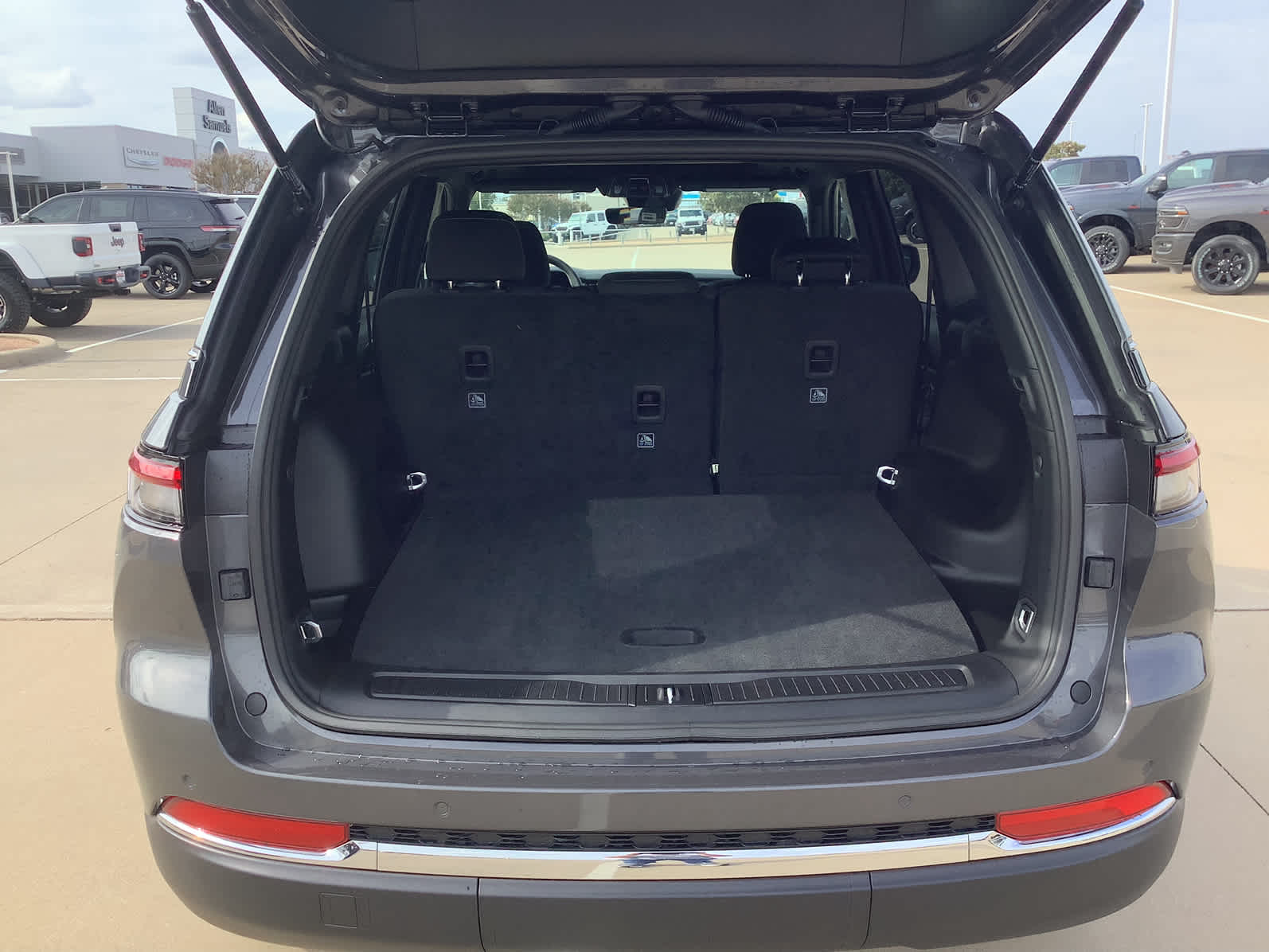 New Car 2025 Jeep Grand Cherokee  Laredo X For Sale Under $50,000 In Waco, Texas