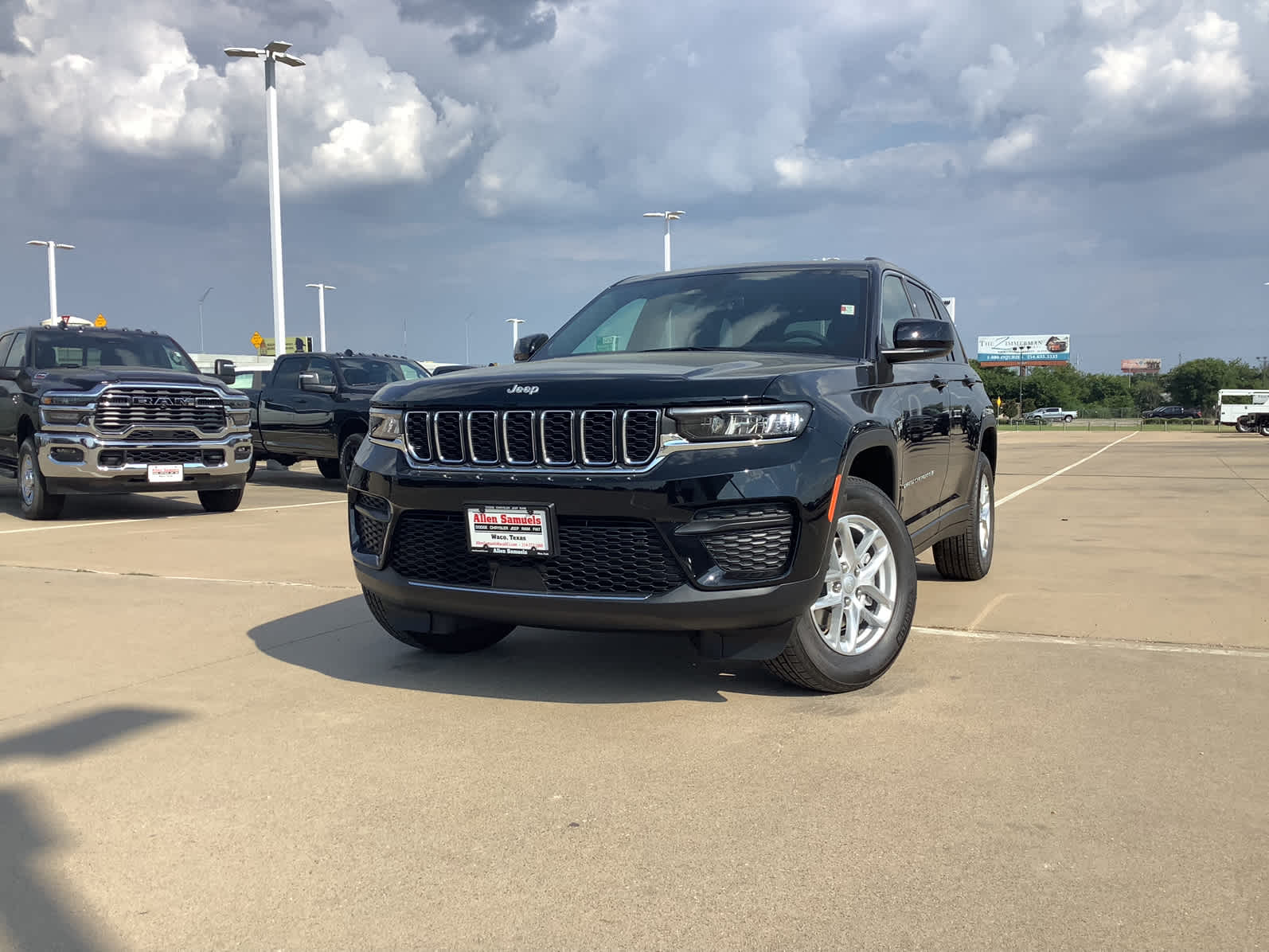 New Car 2025 Jeep Grand Cherokee  Laredo For Sale In Waco, Texas