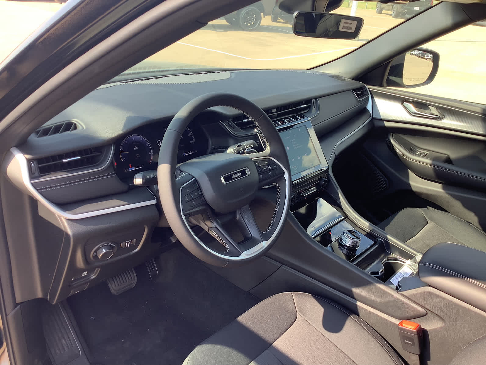 New Car 2025 Jeep Grand Cherokee  Laredo For Sale In Waco, Texas