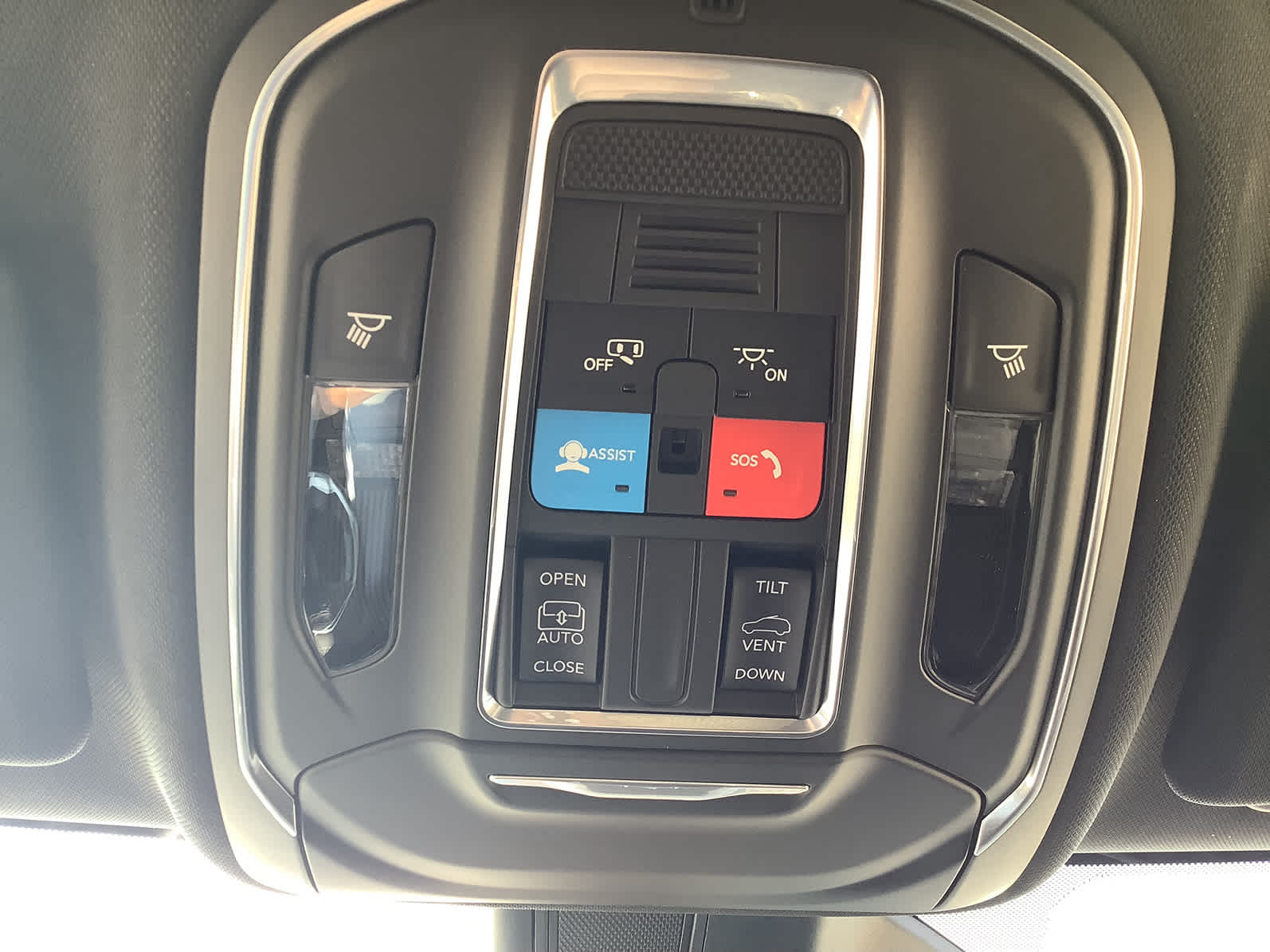 New Car 2025 Jeep Grand Cherokee  Laredo For Sale In Waco, Texas