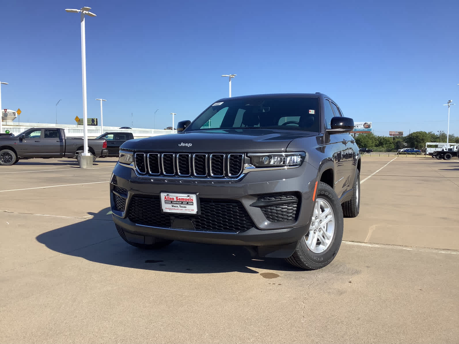 New Car 2025 Jeep Grand Cherokee  Laredo For Sale Under $40,000 In Waco, Texas