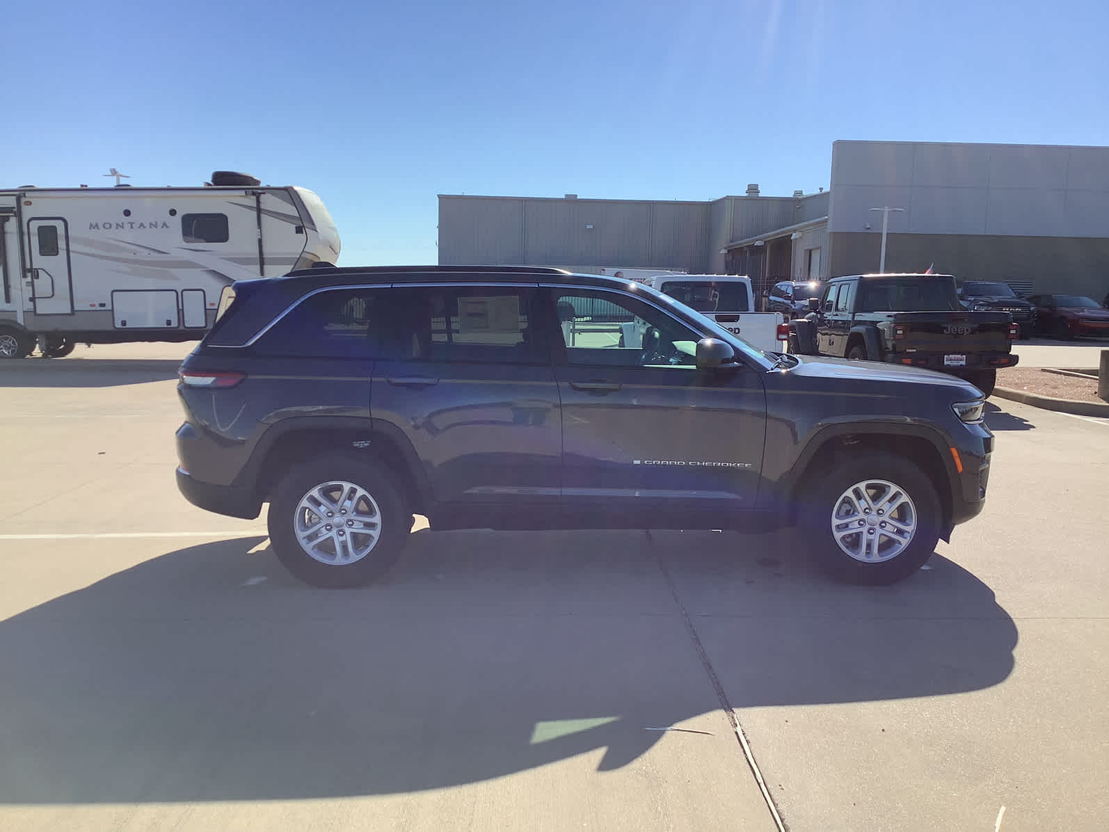 New Car 2025 Jeep Grand Cherokee  Laredo For Sale Under $40,000 In Waco, Texas