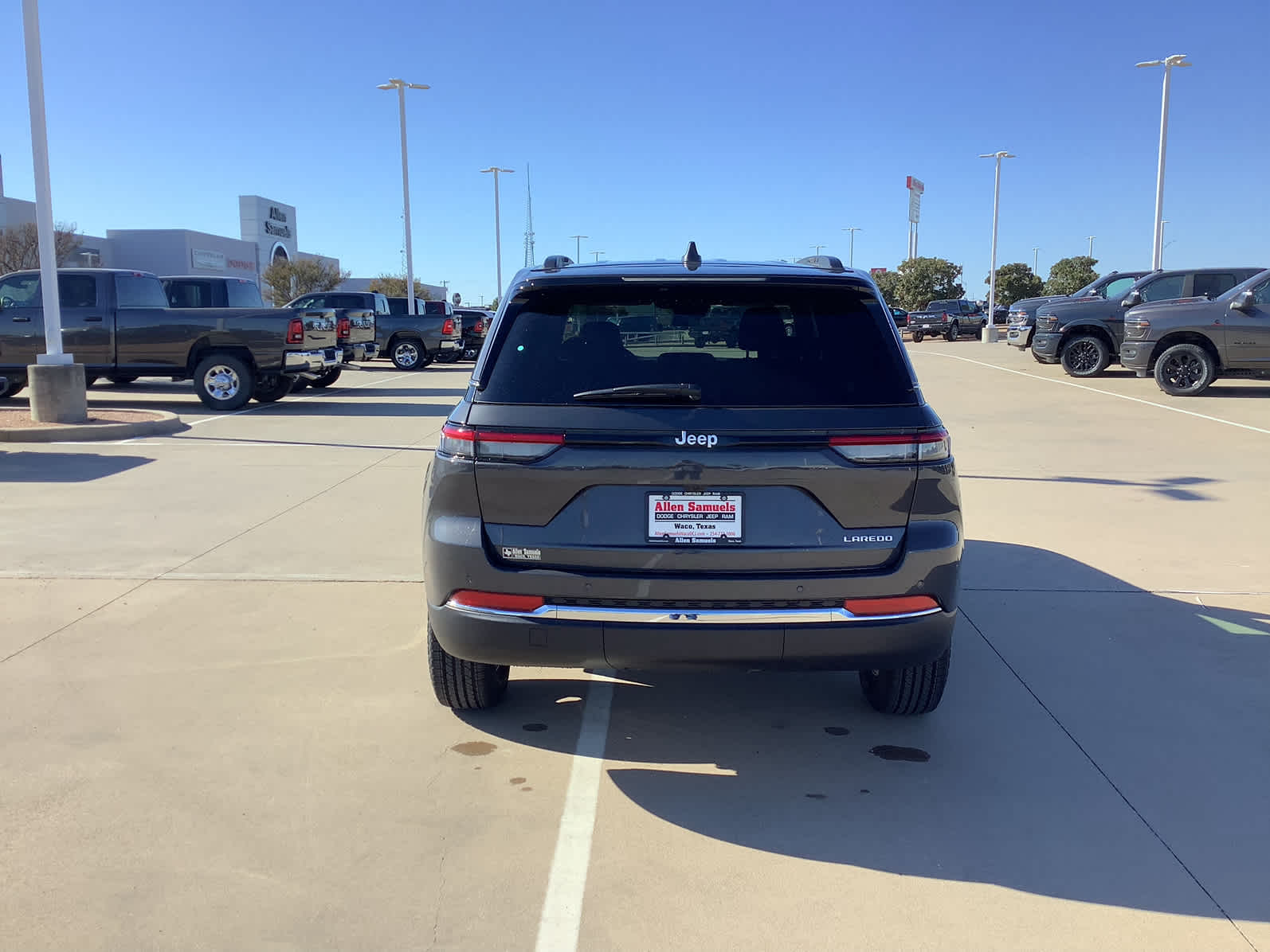 New Car 2025 Jeep Grand Cherokee  Laredo For Sale Under $40,000 In Waco, Texas