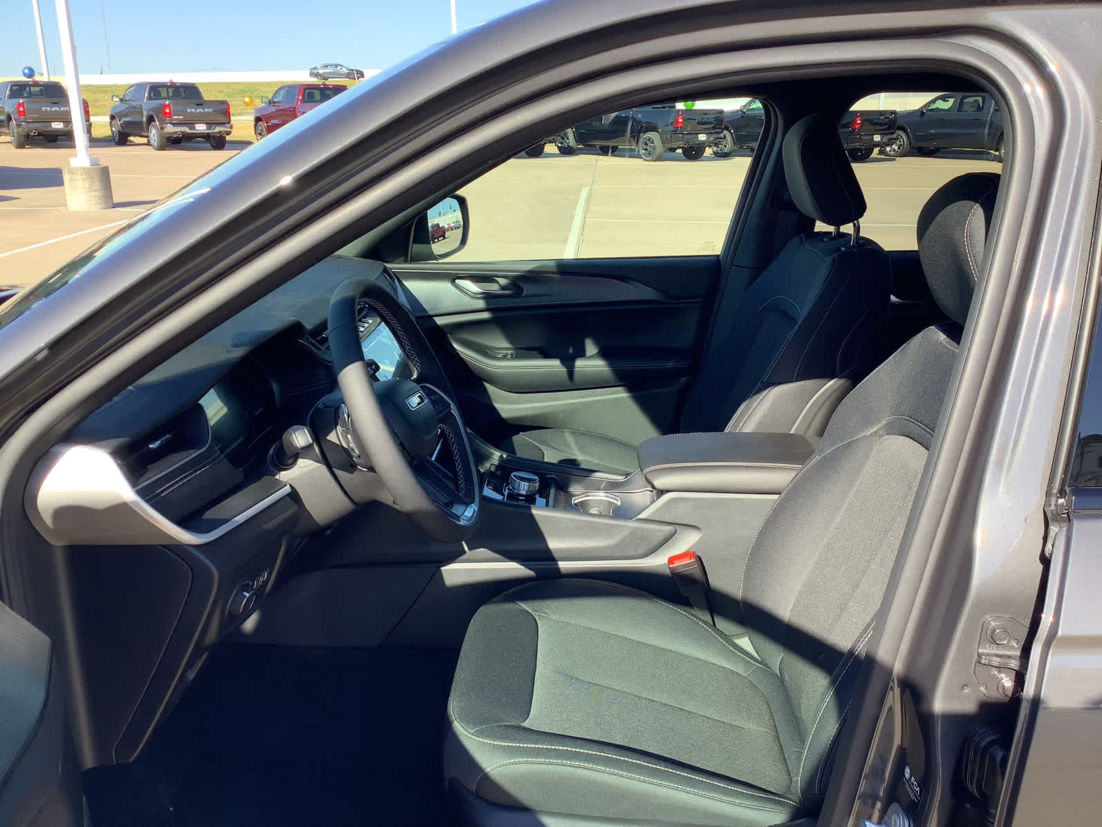 New Car 2025 Jeep Grand Cherokee  Laredo For Sale Under $40,000 In Waco, Texas