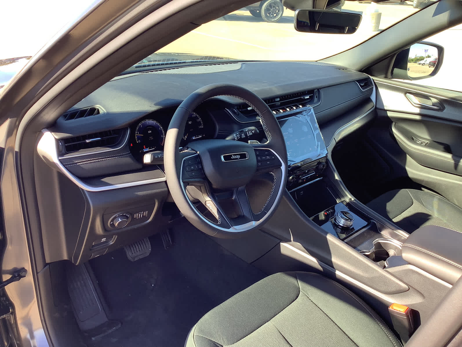 New Car 2025 Jeep Grand Cherokee  Laredo For Sale Under $40,000 In Waco, Texas