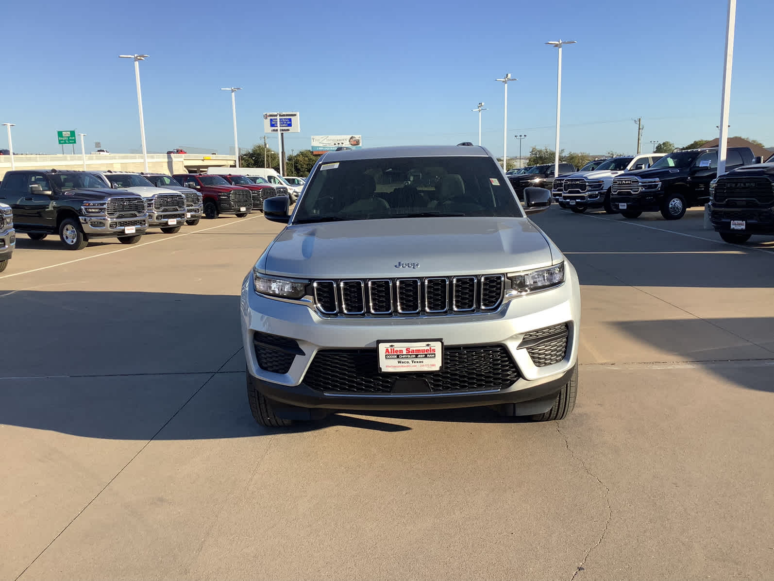 New Car 2025 Jeep Grand Cherokee  Laredo X For Sale Under $50,000 In Waco, Texas