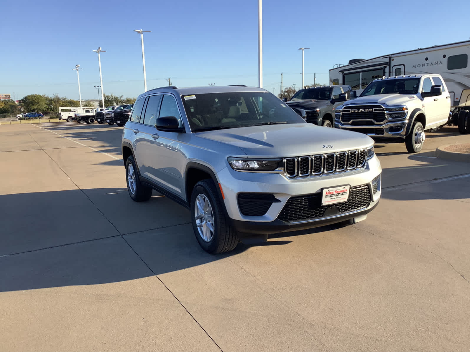 New Car 2025 Jeep Grand Cherokee  Laredo X For Sale Under $50,000 In Waco, Texas