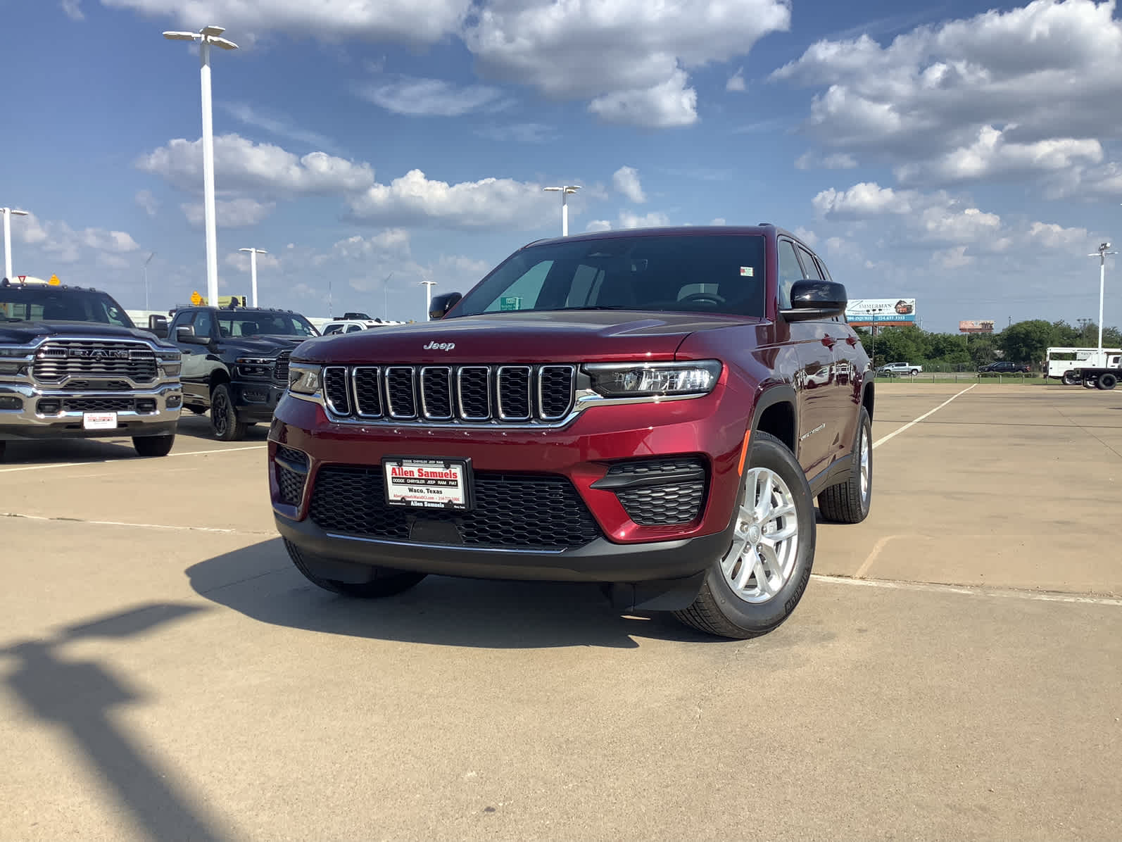 New Car 2025 Jeep Grand Cherokee  Laredo For Sale In Waco, Texas