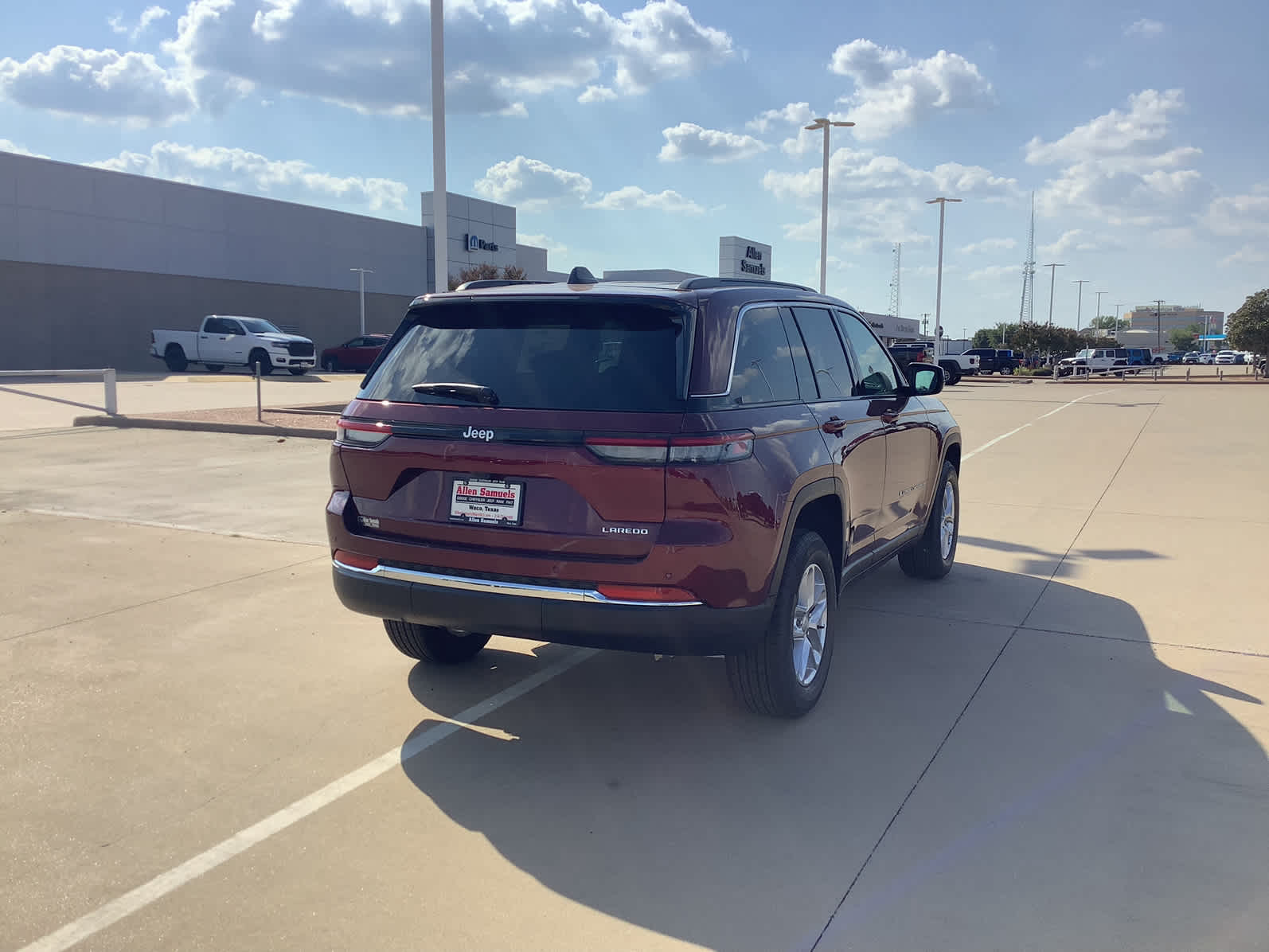 New Car 2025 Jeep Grand Cherokee  Laredo For Sale In Waco, Texas