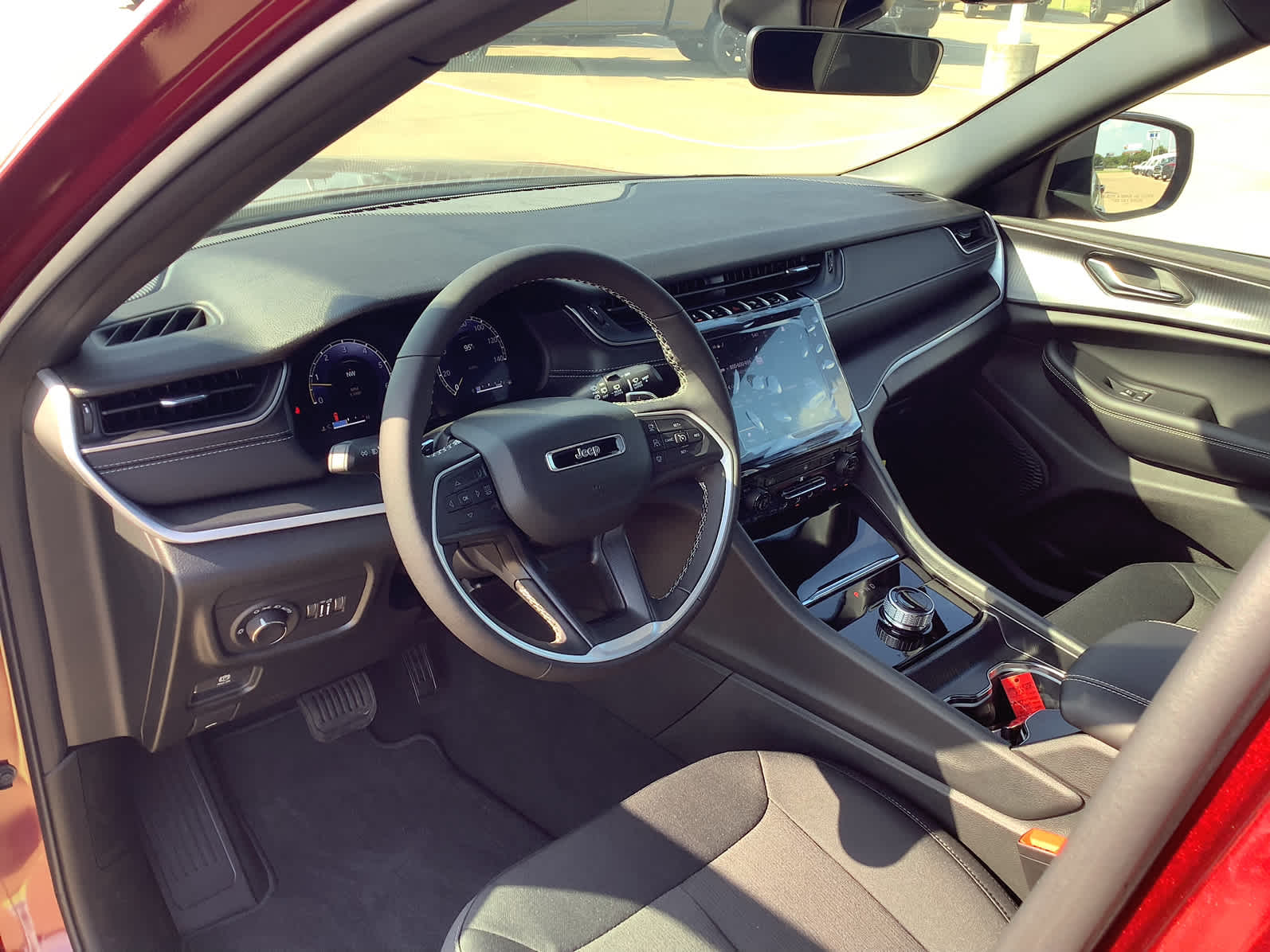 New Car 2025 Jeep Grand Cherokee  Laredo For Sale In Waco, Texas