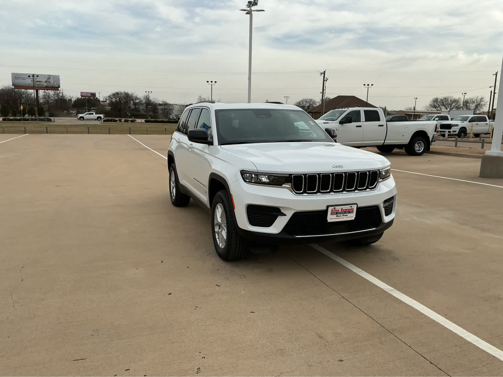 new 2026 Jeep Grand Cherokee car, priced at $42,710