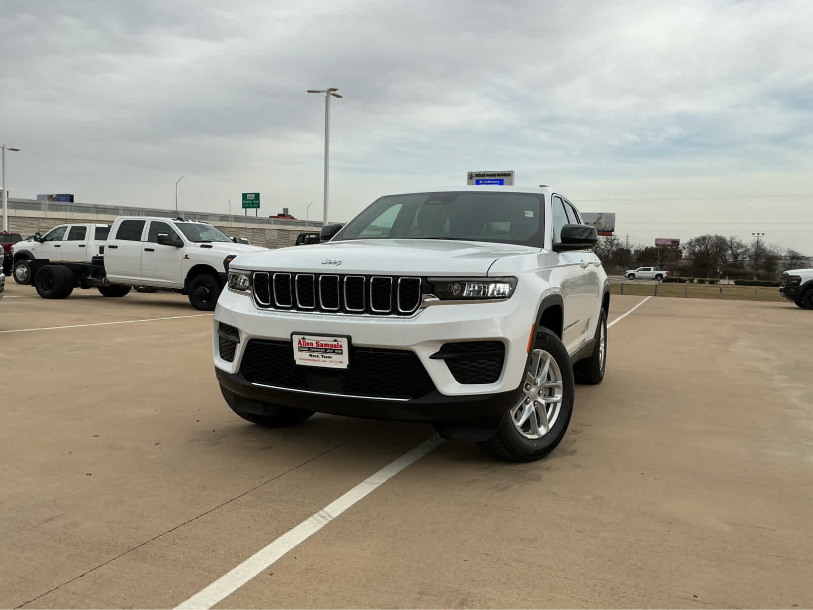 new 2026 Jeep Grand Cherokee car, priced at $42,710