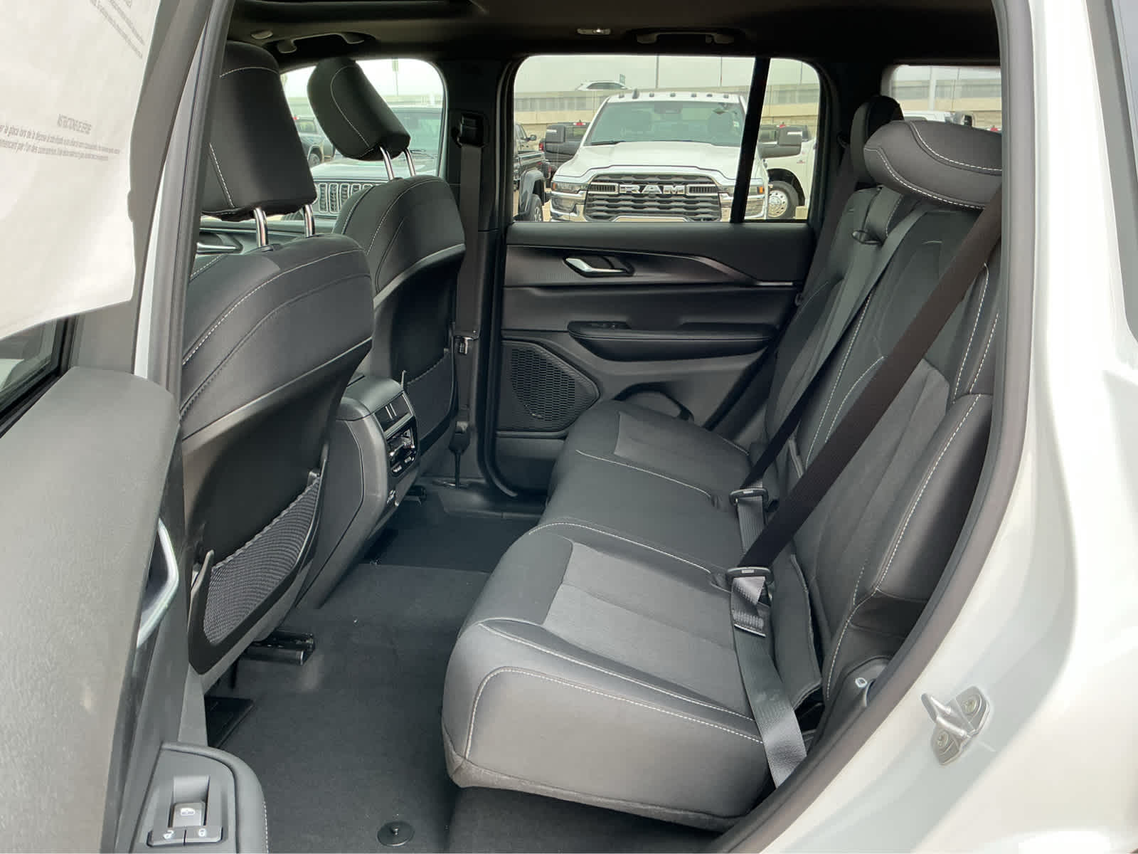 new 2026 Jeep Grand Cherokee car, priced at $42,710