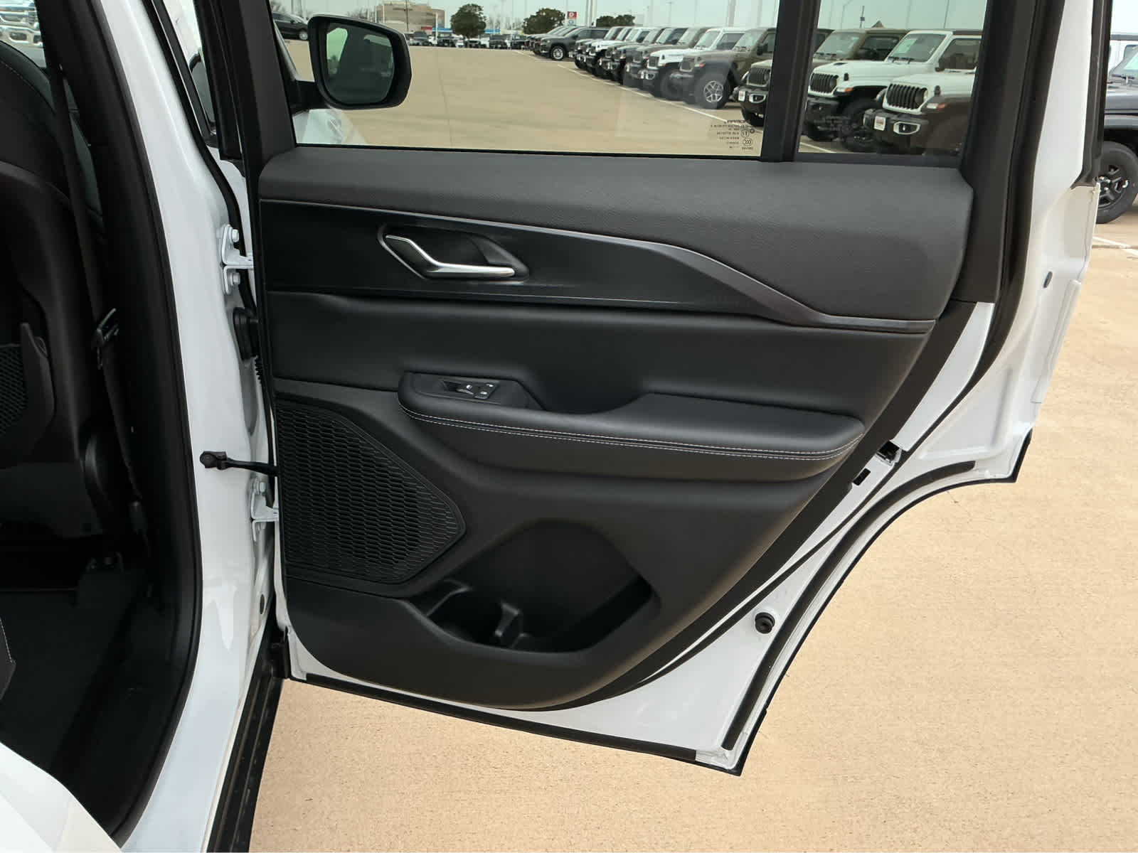 new 2026 Jeep Grand Cherokee car, priced at $42,710