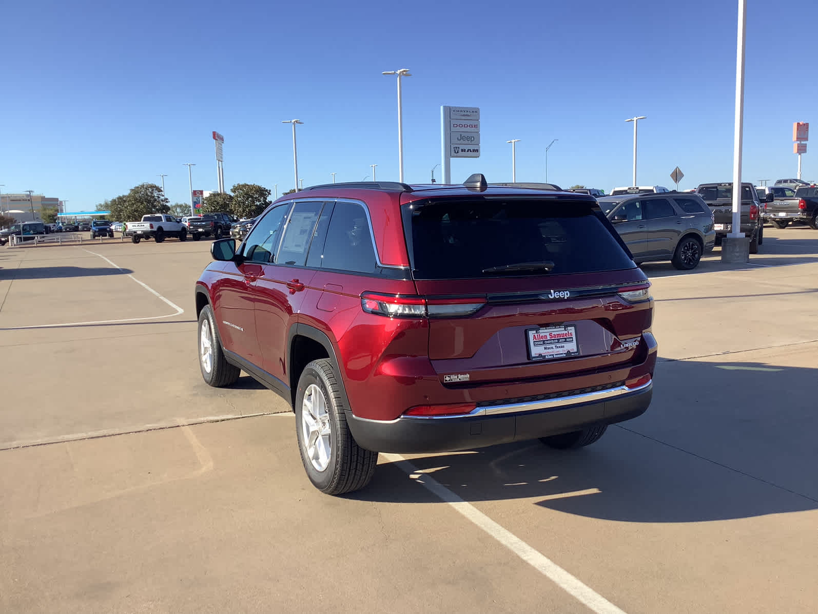 New Car 2025 Jeep Grand Cherokee  Laredo X For Sale Under $50,000 In Waco, Texas