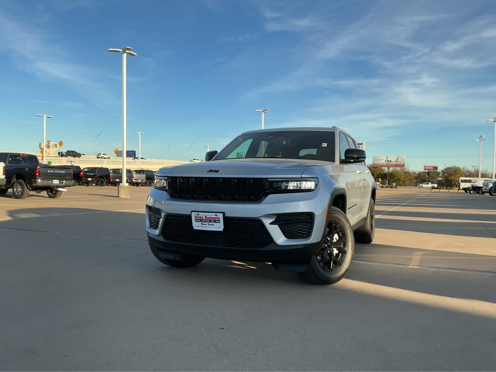 New Car 2025 Jeep Grand Cherokee  Altitude For Sale Under $50,000 In Waco, Texas