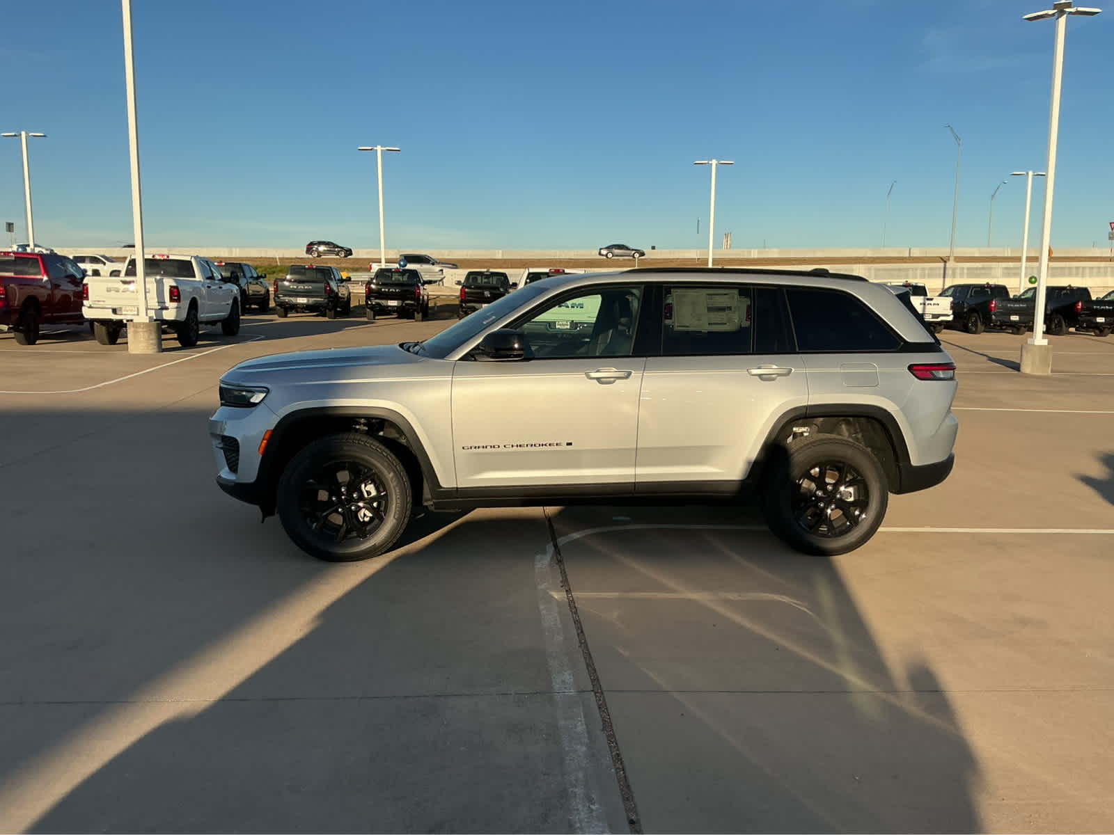 New Car 2025 Jeep Grand Cherokee  Altitude For Sale Under $50,000 In Waco, Texas