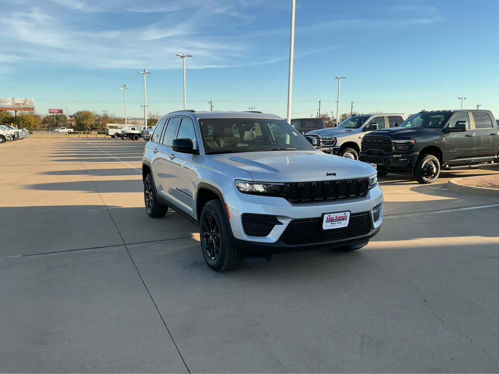 New Car 2025 Jeep Grand Cherokee  Altitude For Sale Under $50,000 In Waco, Texas
