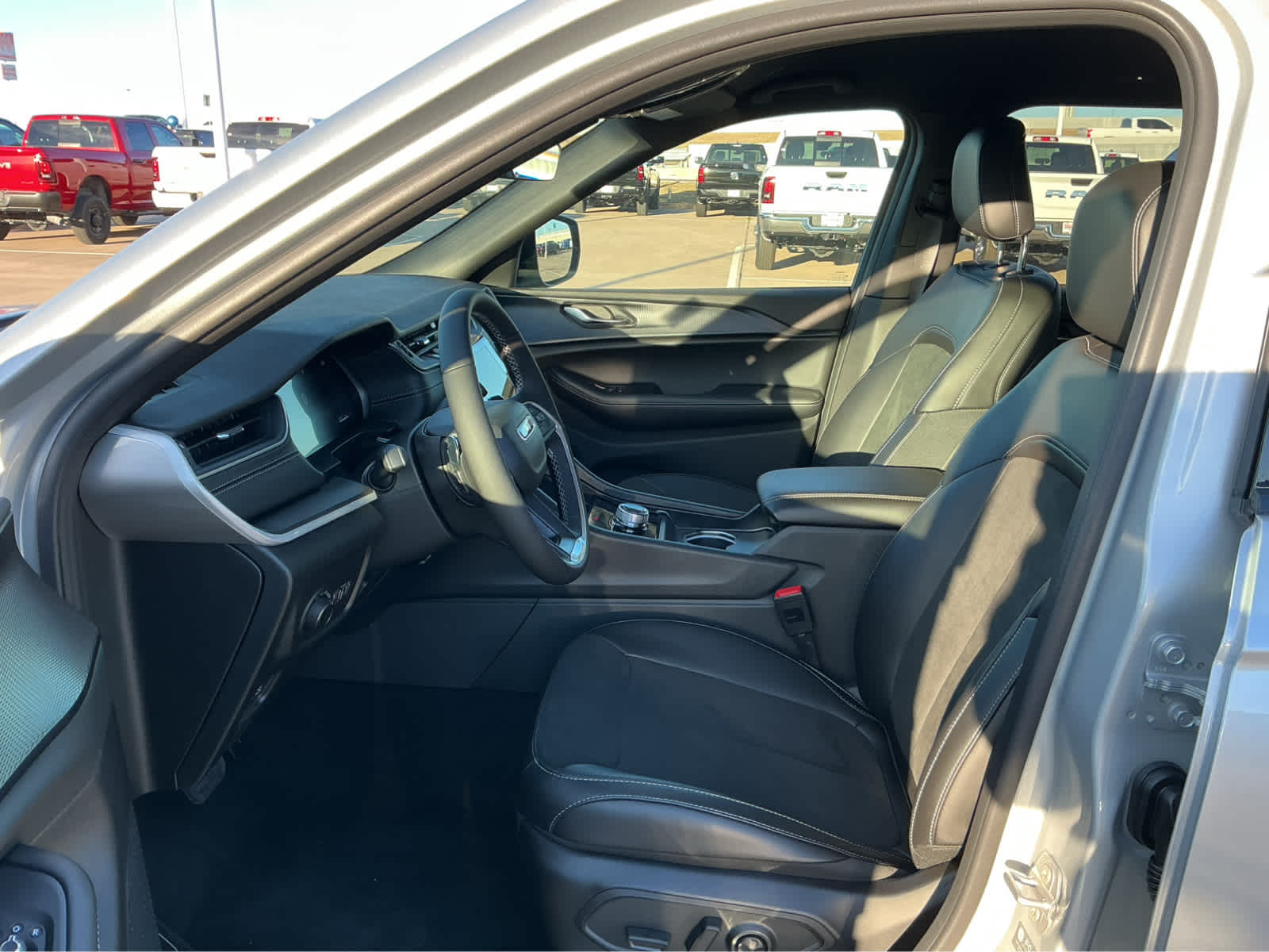 New Car 2025 Jeep Grand Cherokee  Altitude For Sale Under $50,000 In Waco, Texas