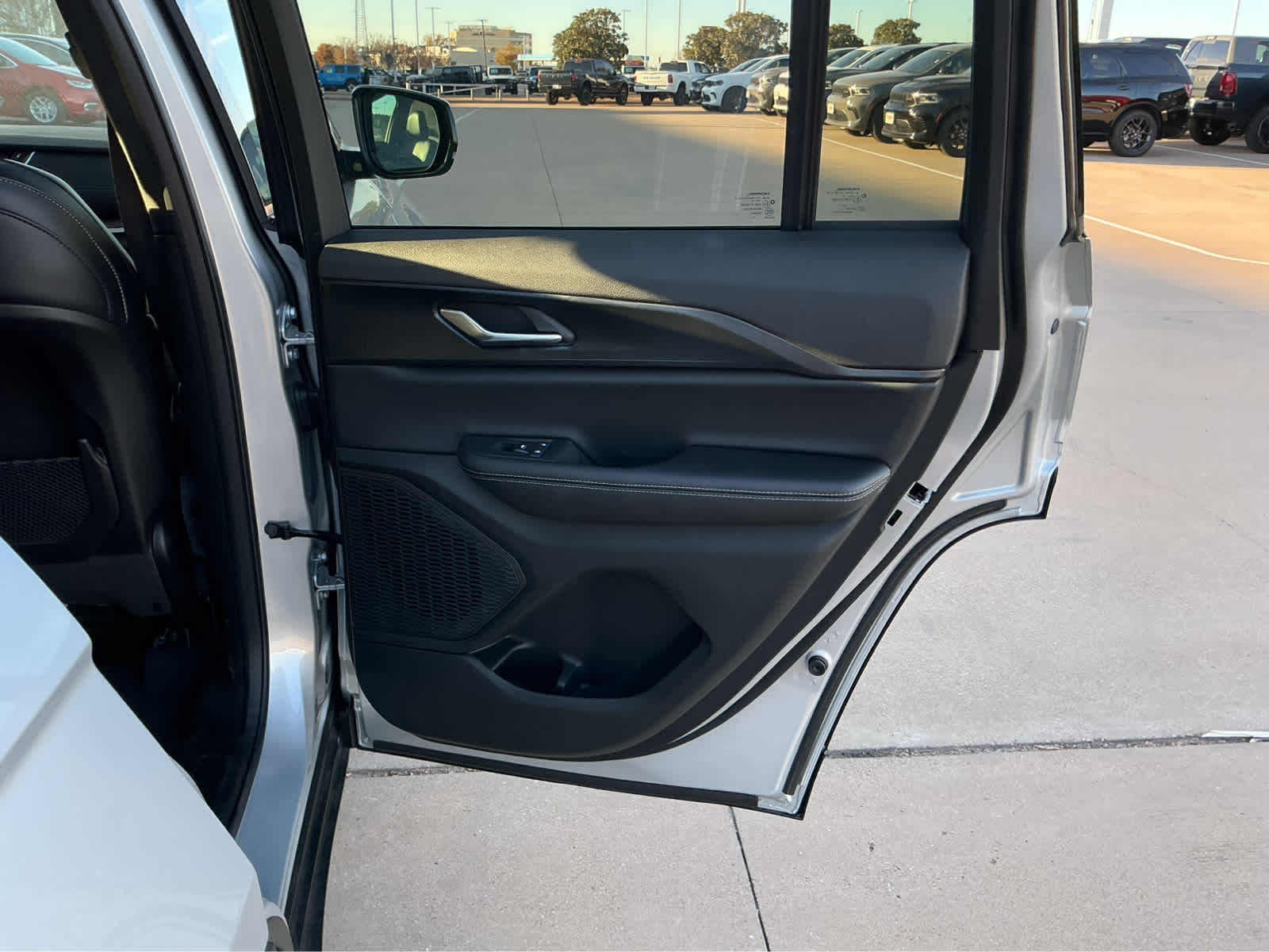 New Car 2025 Jeep Grand Cherokee  Altitude For Sale Under $50,000 In Waco, Texas