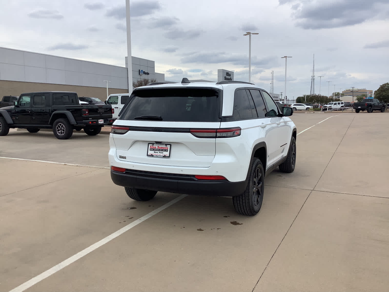 New Car 2025 Jeep Grand Cherokee  Altitude X For Sale Under $50,000 In Waco, Texas
