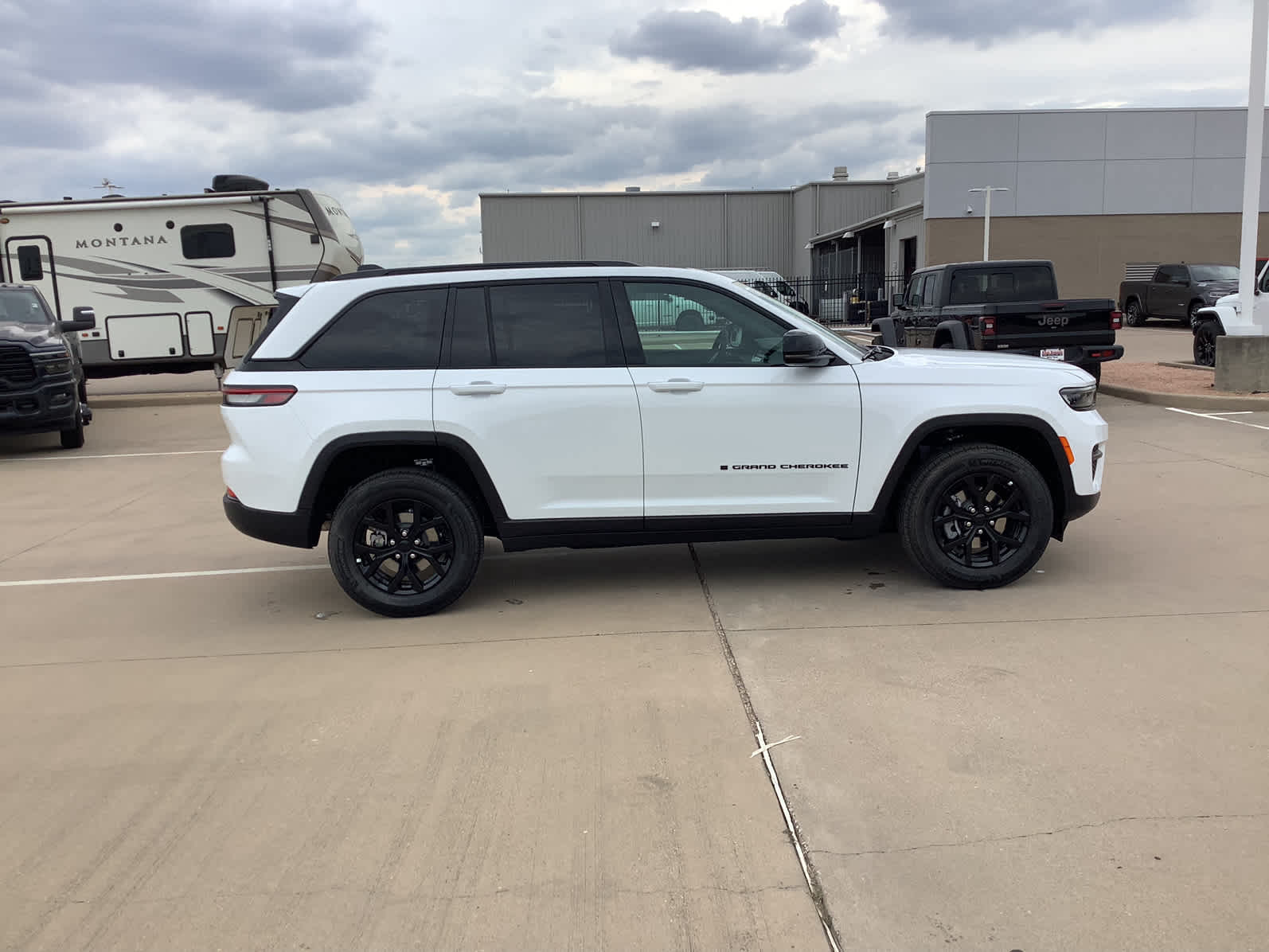 New Car 2025 Jeep Grand Cherokee  Altitude X For Sale Under $50,000 In Waco, Texas