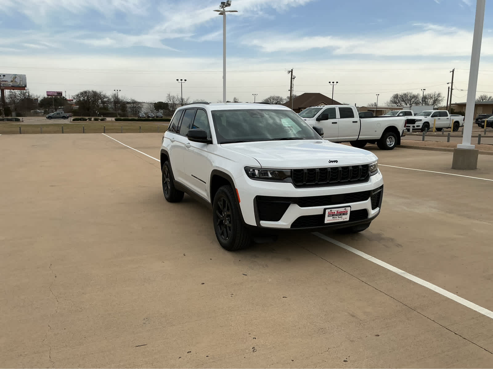new 2026 Jeep Grand Cherokee car, priced at $45,655