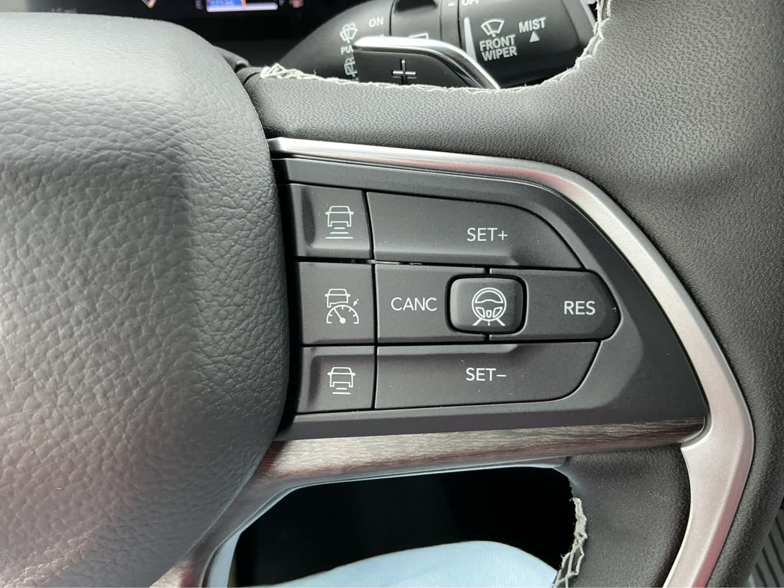 new 2026 Jeep Grand Cherokee car, priced at $45,655