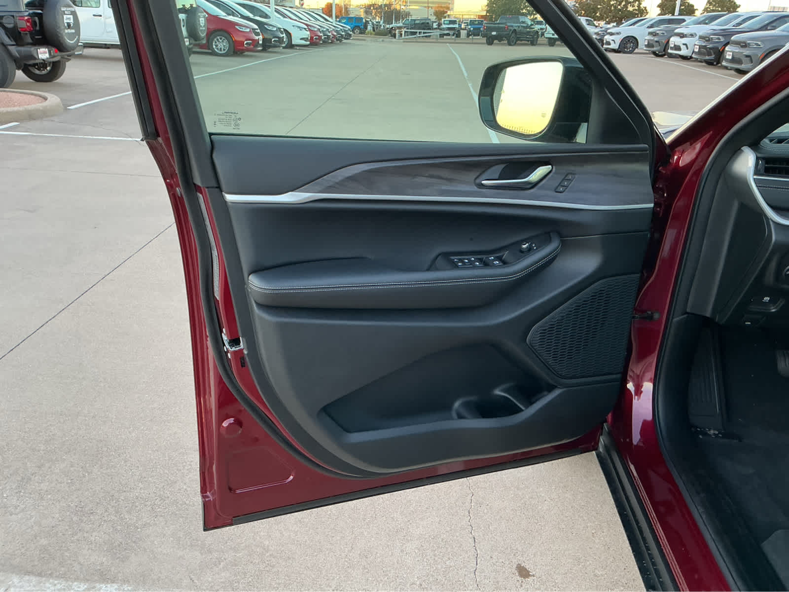 New Car 2025 Jeep Grand Cherokee  Limited For Sale Under $50,000 In Waco, Texas