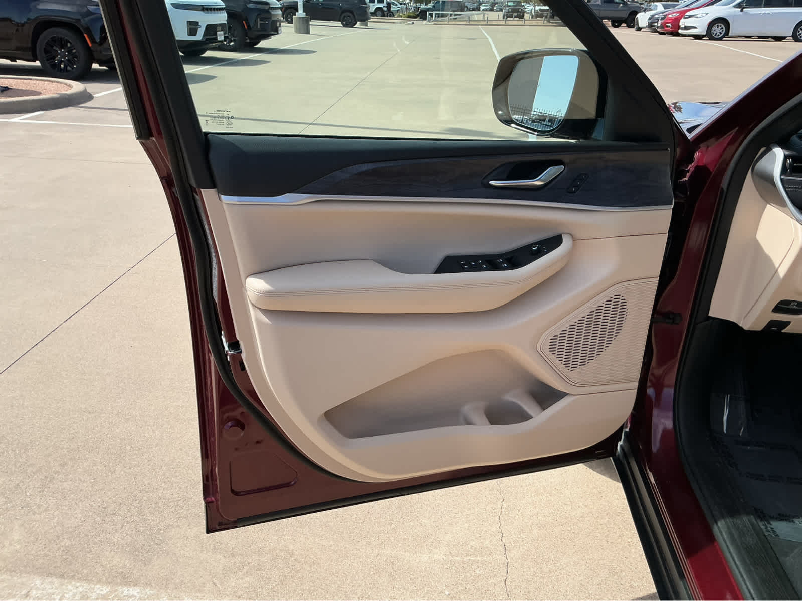 Used Car 2025 Jeep Grand Cherokee  Limited For Sale Under $40,000 In Waco, Texas