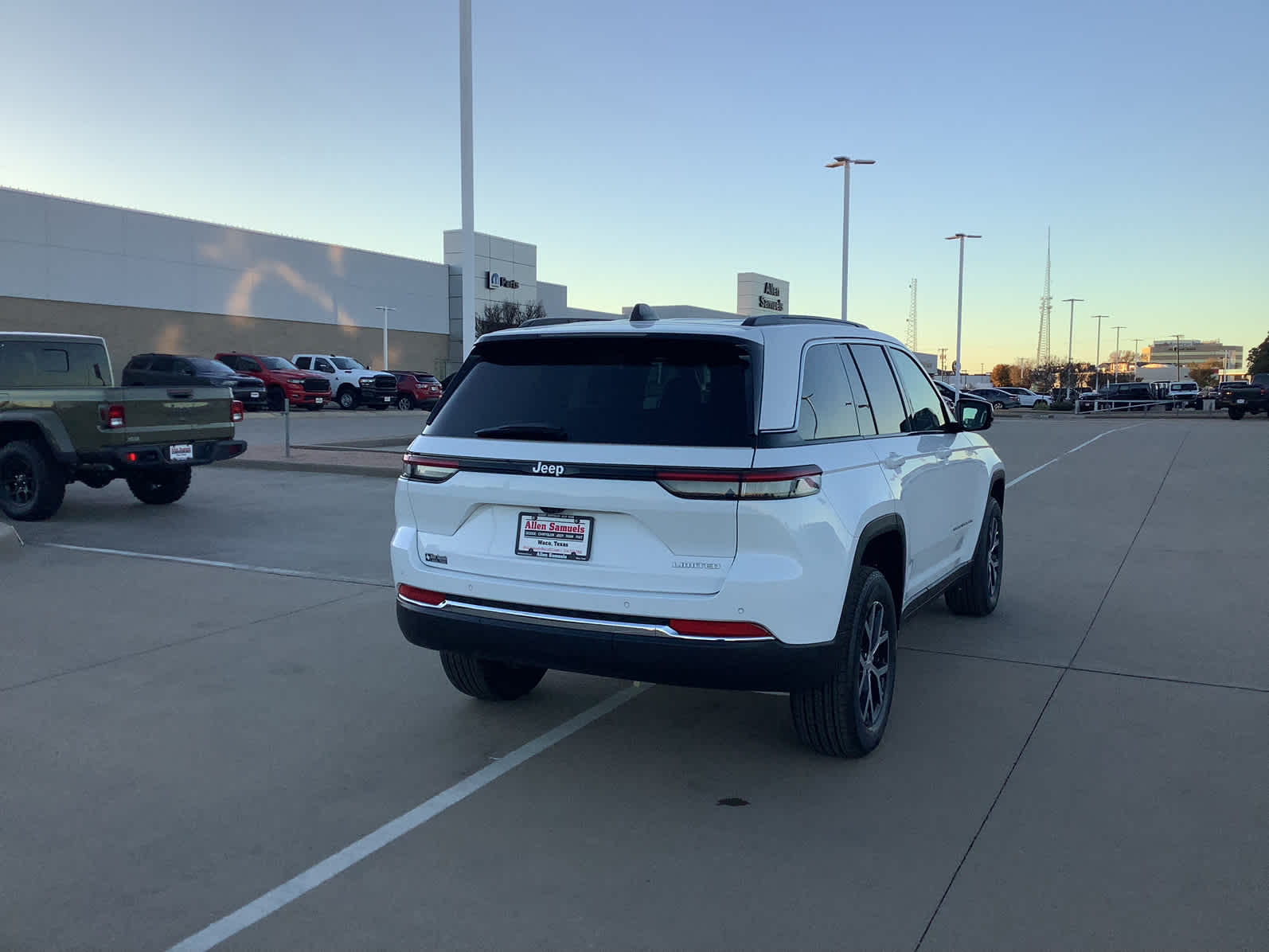 New Car 2025 Jeep Grand Cherokee  Limited For Sale Under $50,000 In Waco, Texas