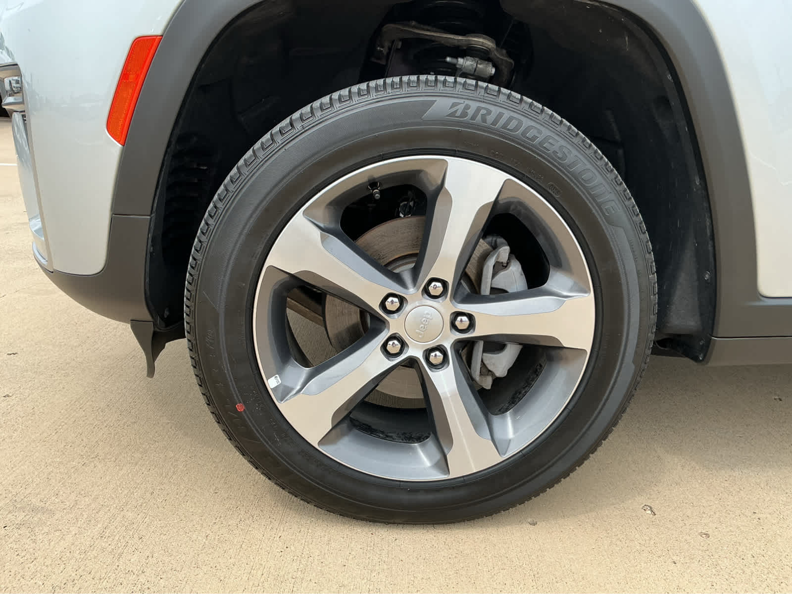 new 2026 Jeep Grand Cherokee car, priced at $42,785