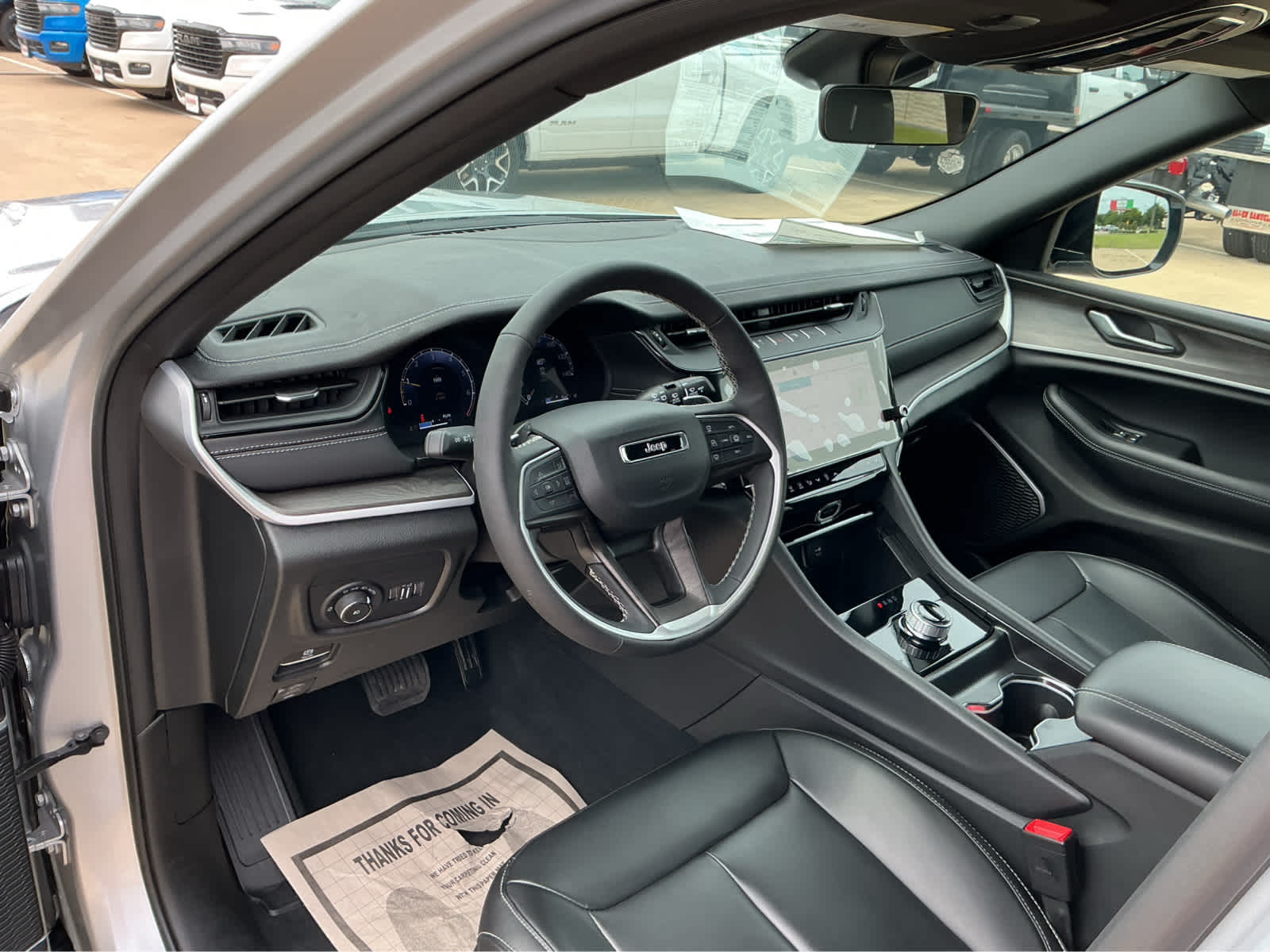 new 2026 Jeep Grand Cherokee car, priced at $42,785