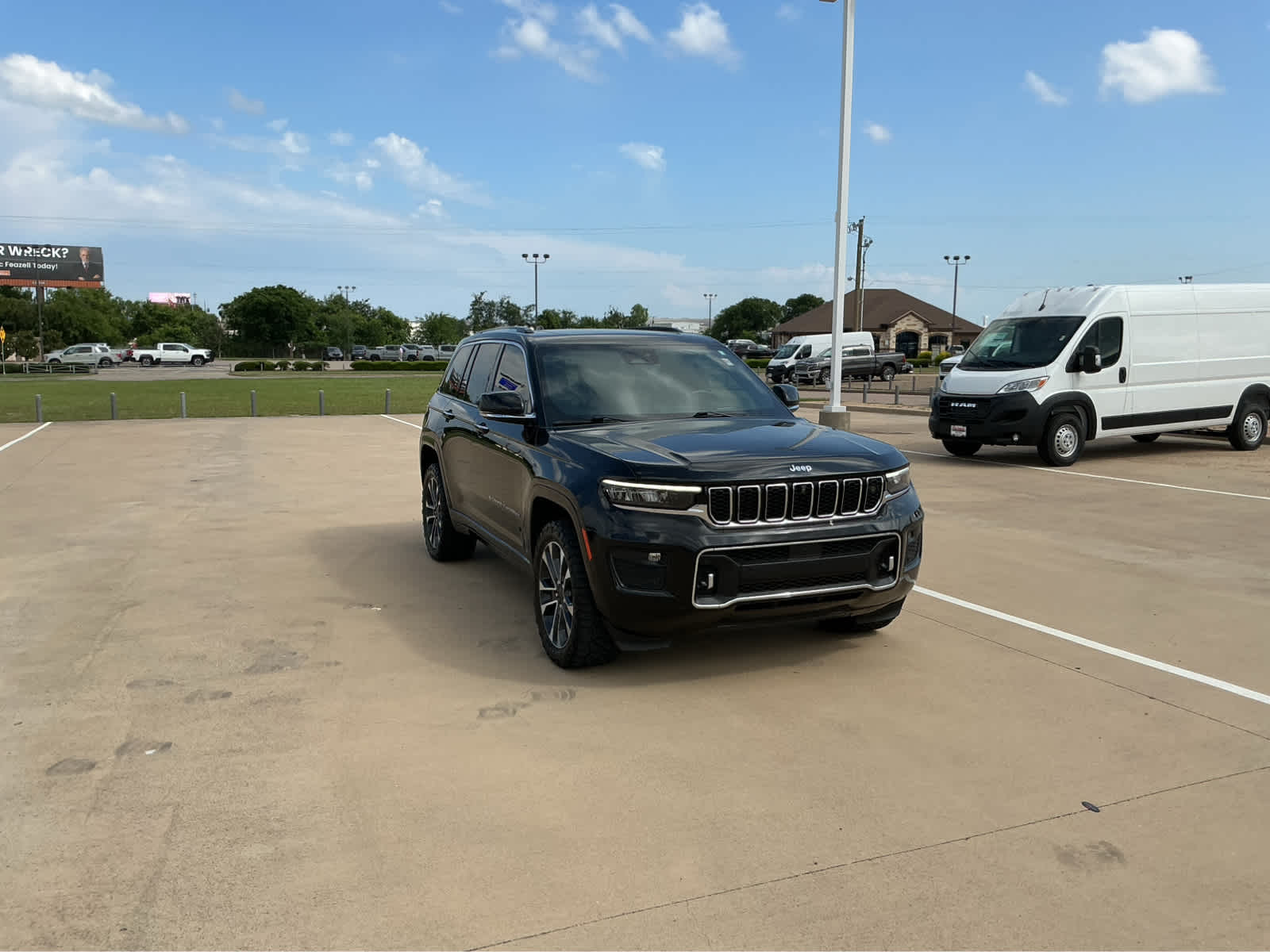 Used Car 2023 Jeep Grand Cherokee  Overland For Sale Under $40,000 In Waco, Texas