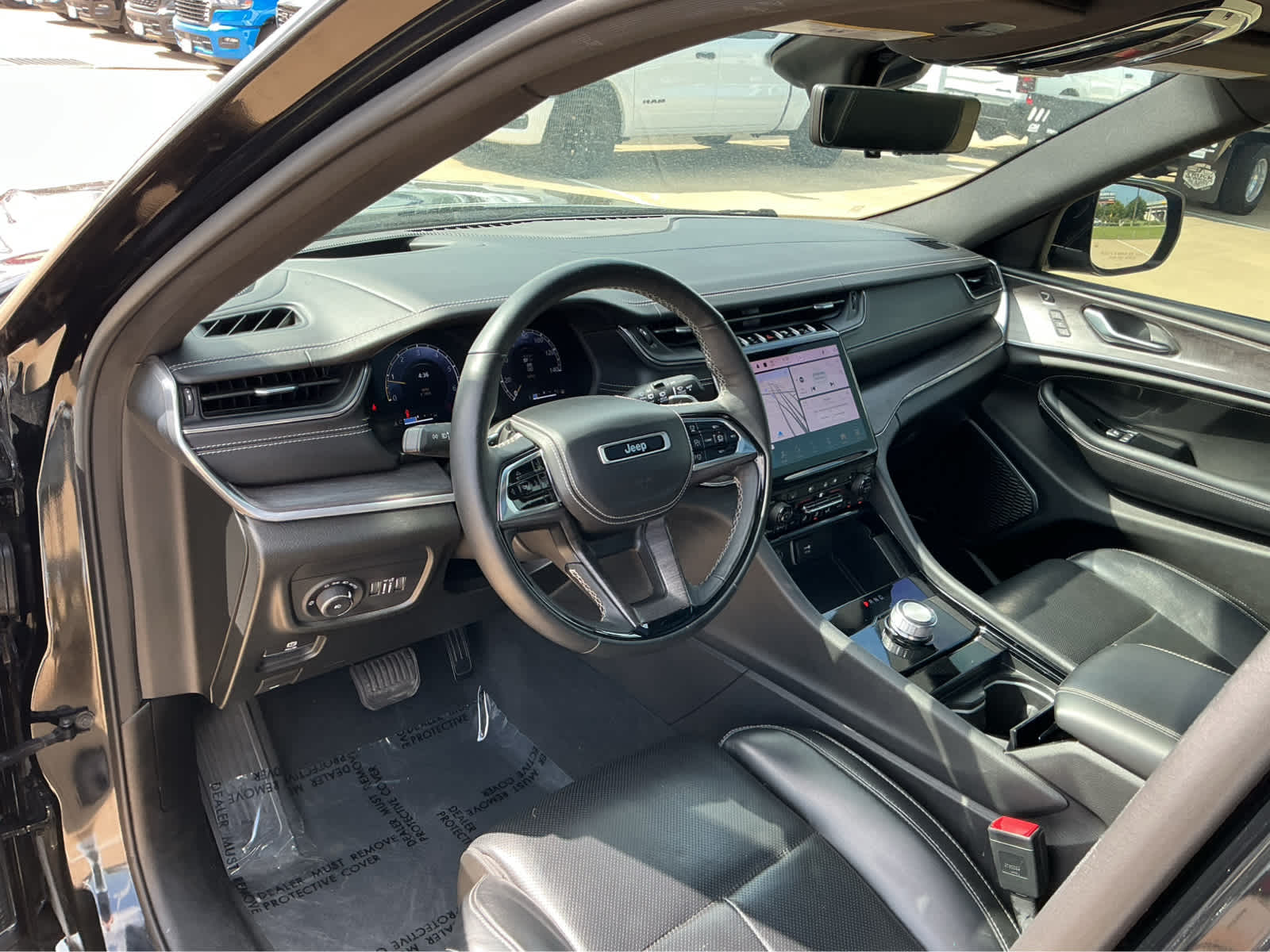 Used Car 2023 Jeep Grand Cherokee  Overland For Sale Under $40,000 In Waco, Texas