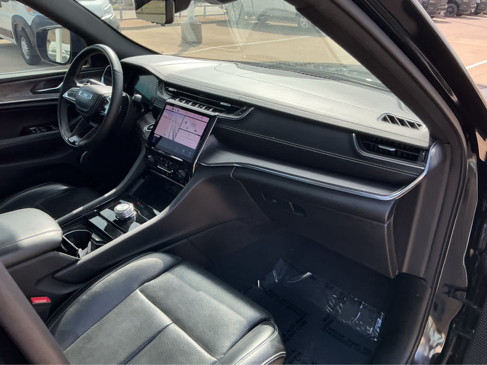 Used Car 2023 Jeep Grand Cherokee  Overland For Sale Under $40,000 In Waco, Texas