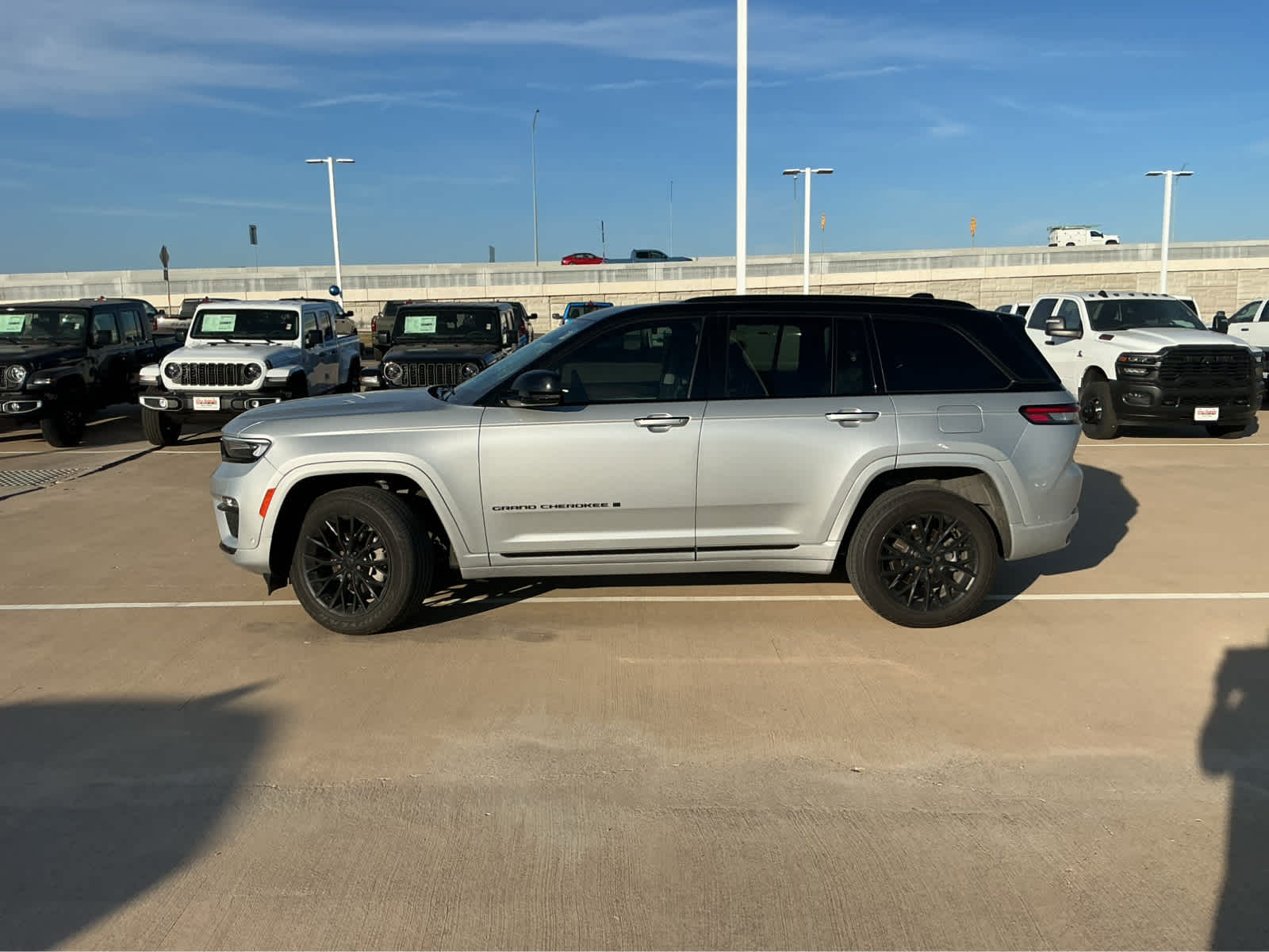 Used Car 2023 Jeep Grand Cherokee  Summit For Sale Under $50,000 In Waco, Texas