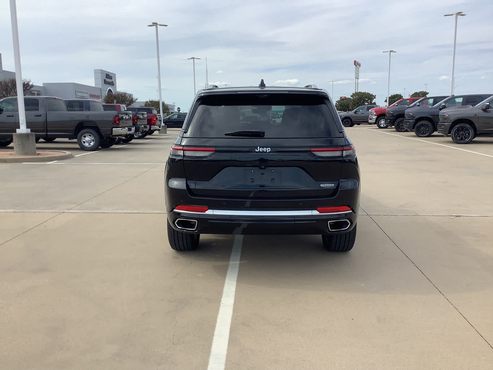 Used Car 2023 Jeep Grand Cherokee  Summit For Sale Under $50,000 In Waco, Texas