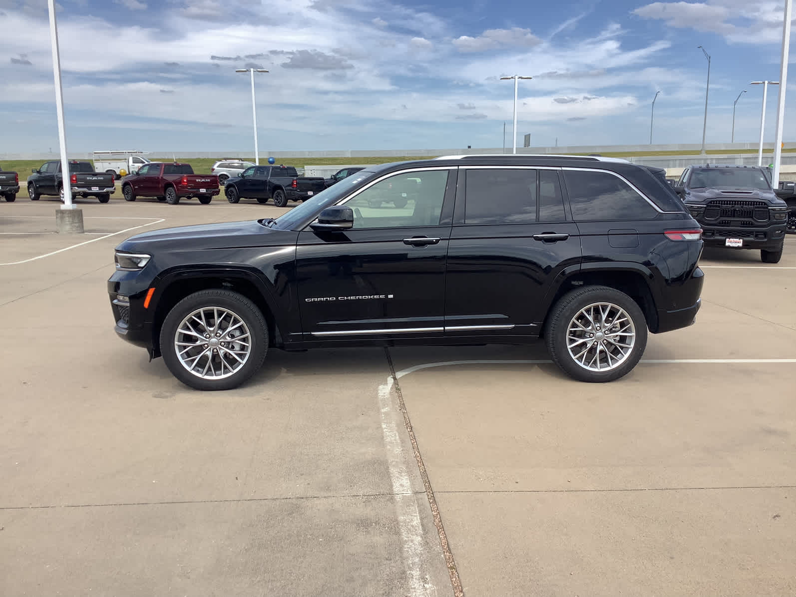 Used Car 2023 Jeep Grand Cherokee  Summit For Sale Under $50,000 In Waco, Texas